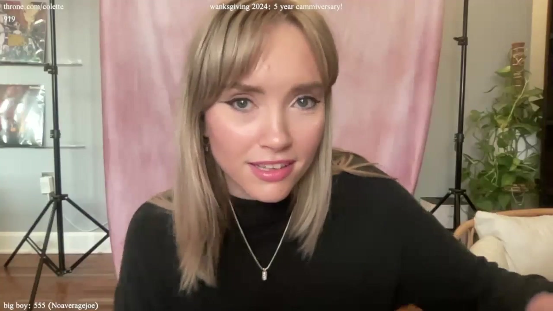 Gallery image thumbnail from coletteclaude's myfreecams stream on, 11/04/2024, 22:01 image 12 of 20
