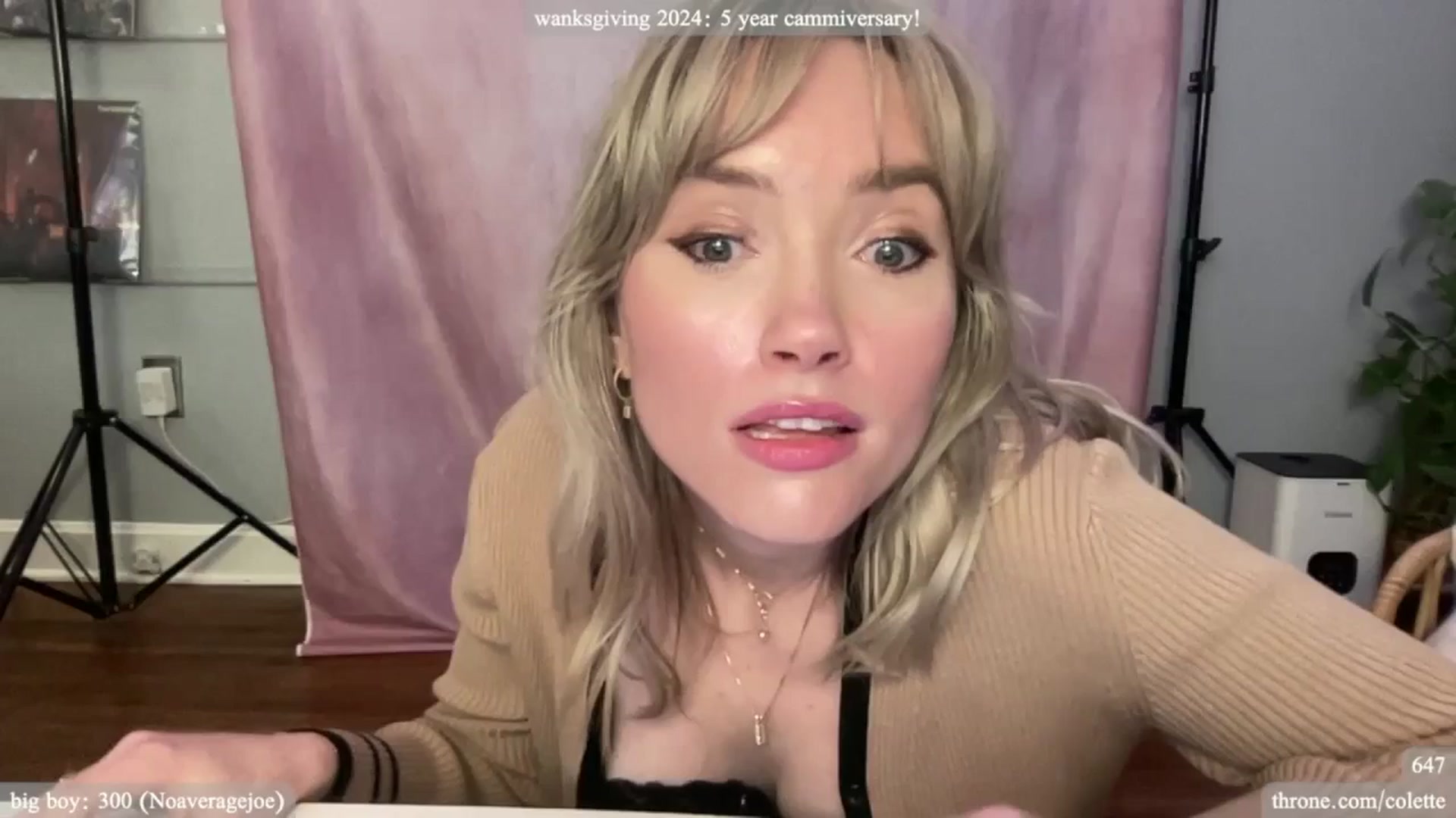 Gallery image thumbnail from coletteclaude's myfreecams stream on, 11/06/2024, 21:03 image 18 of 20