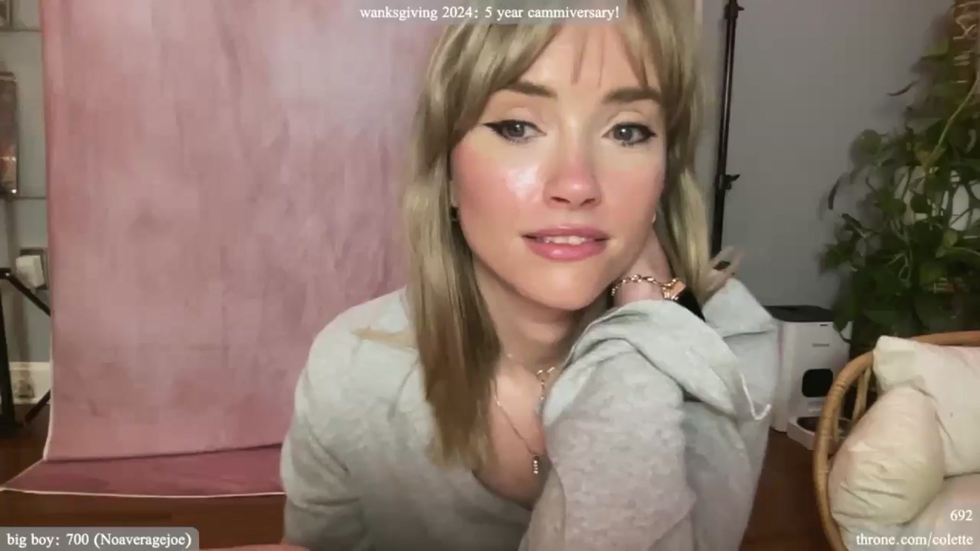 Gallery image thumbnail from coletteclaude's myfreecams stream on, 11/07/2024, 21:10 image 11 of 20