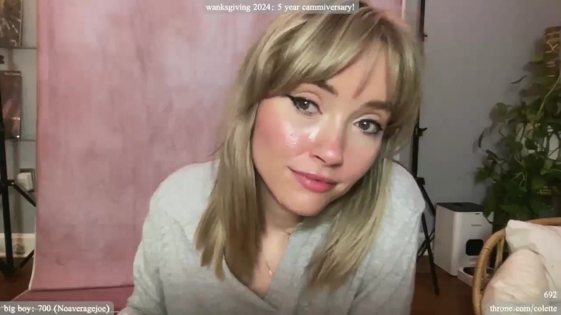 Gallery image thumbnail from coletteclaude's myfreecams stream on, 11/07/2024, 21:10 image 6 of 20