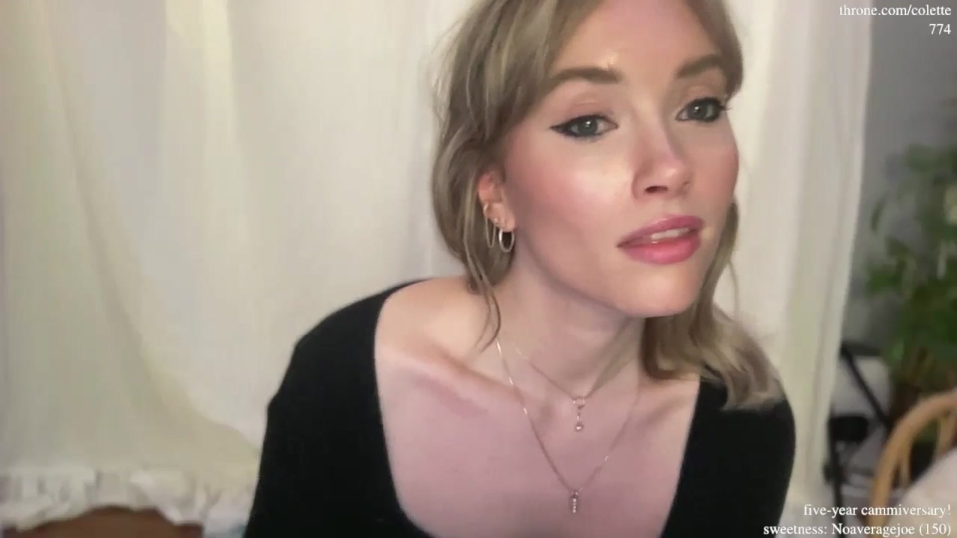 Gallery image thumbnail from coletteclaude's myfreecams stream on, 11/11/2024, 21:39 image 19 of 20