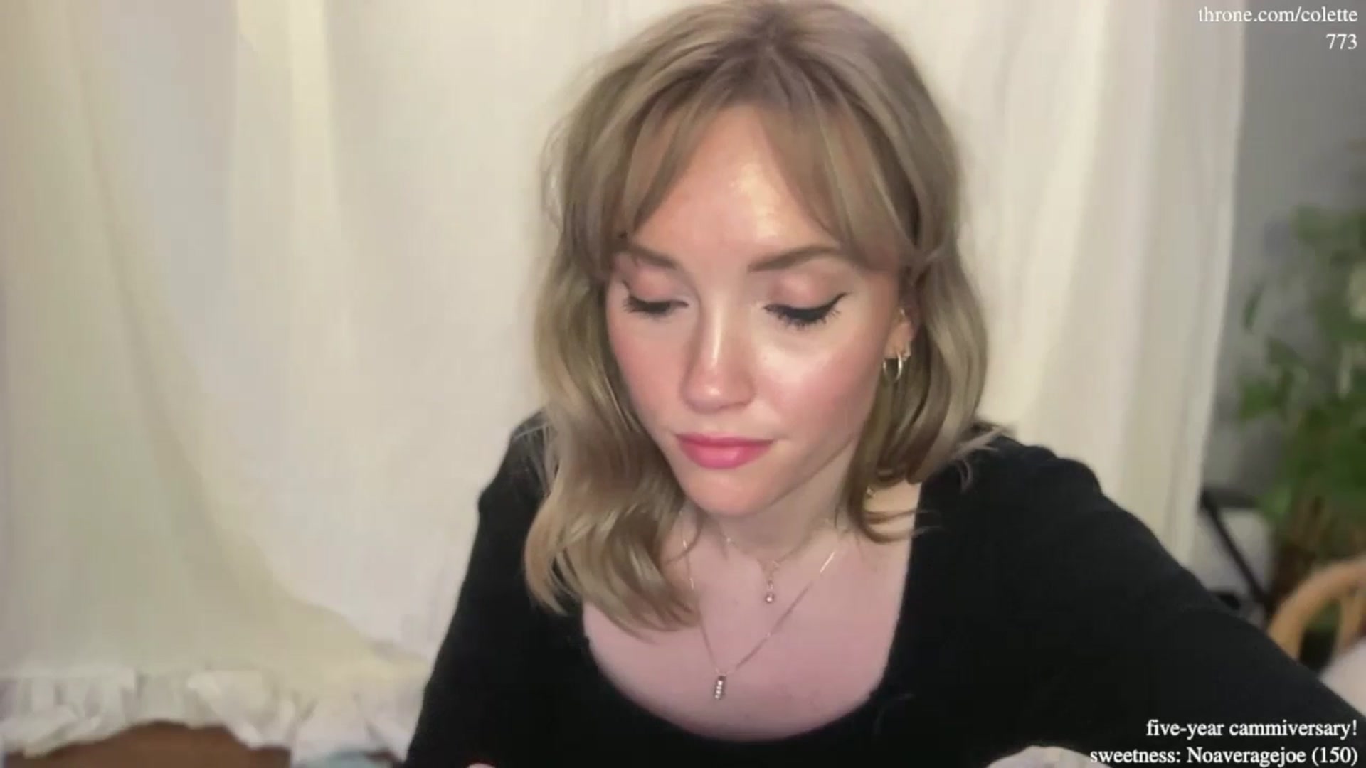 Gallery image thumbnail from coletteclaude's myfreecams stream on, 11/11/2024, 21:39 image 18 of 20