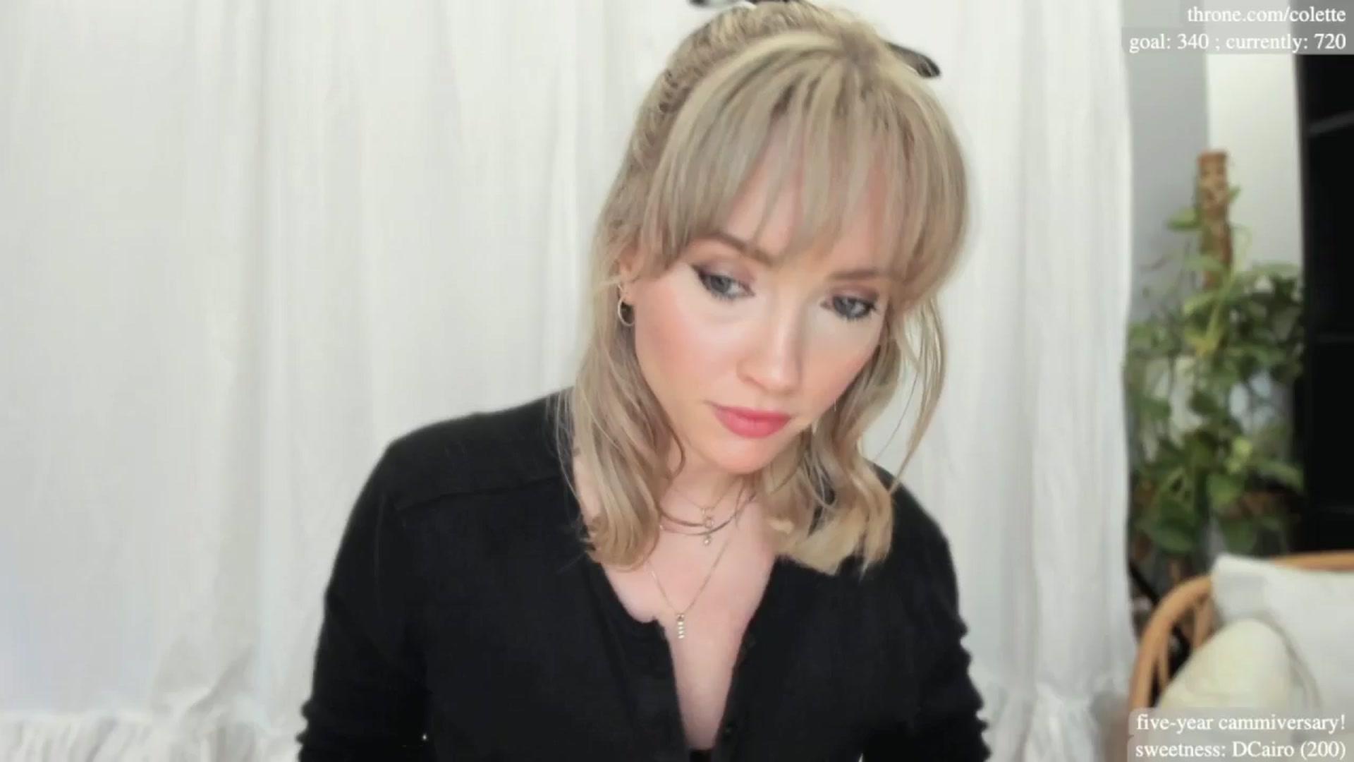 Gallery image thumbnail from coletteclaude's myfreecams stream on, 11/13/2024, 21:13 image 3 of 20