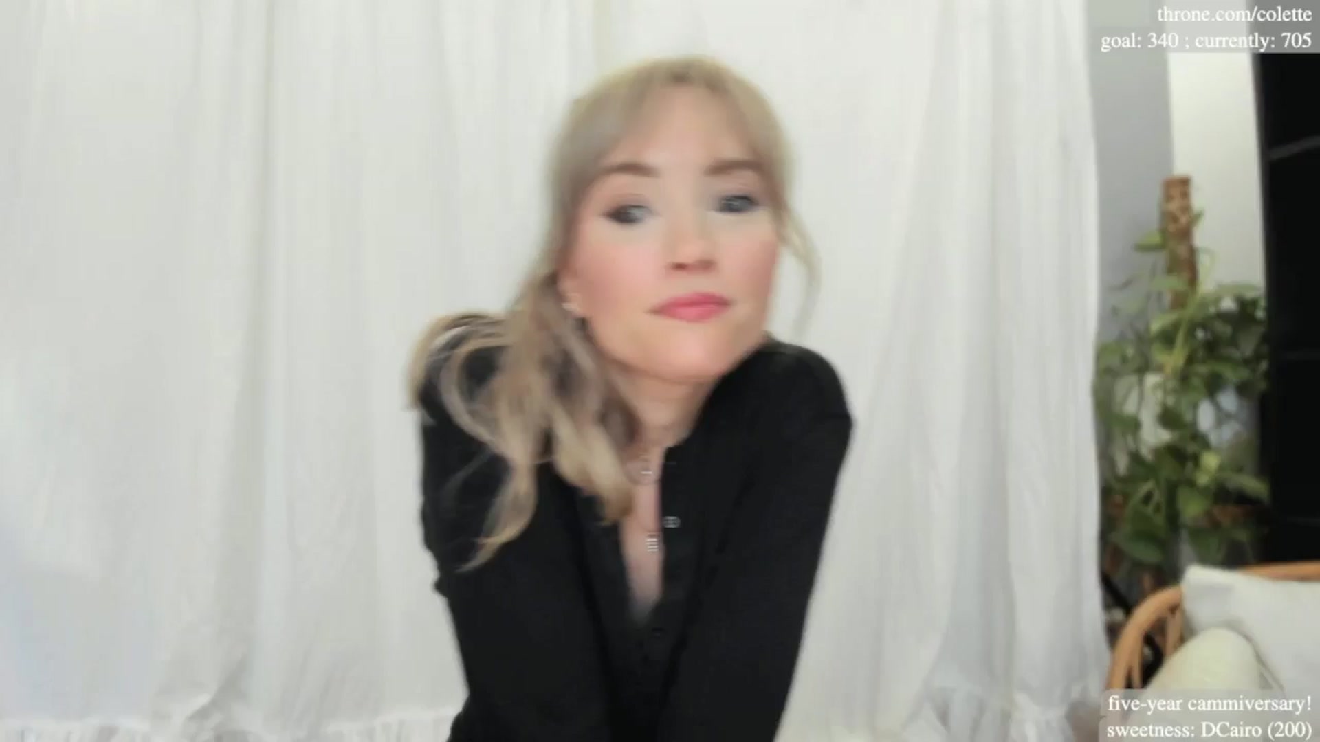 Gallery image thumbnail from coletteclaude's myfreecams stream on, 11/13/2024, 21:13 image 12 of 20