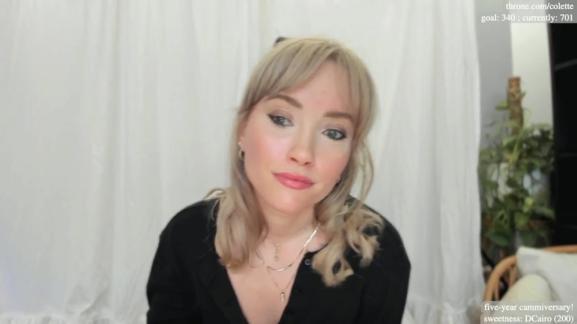 Gallery image thumbnail from coletteclaude's myfreecams stream on, 11/13/2024, 21:13 image 7 of 20