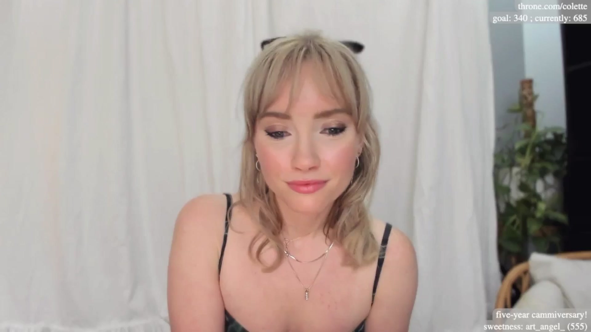 Gallery image thumbnail from coletteclaude's myfreecams stream on, 11/13/2024, 21:13 image 20 of 20