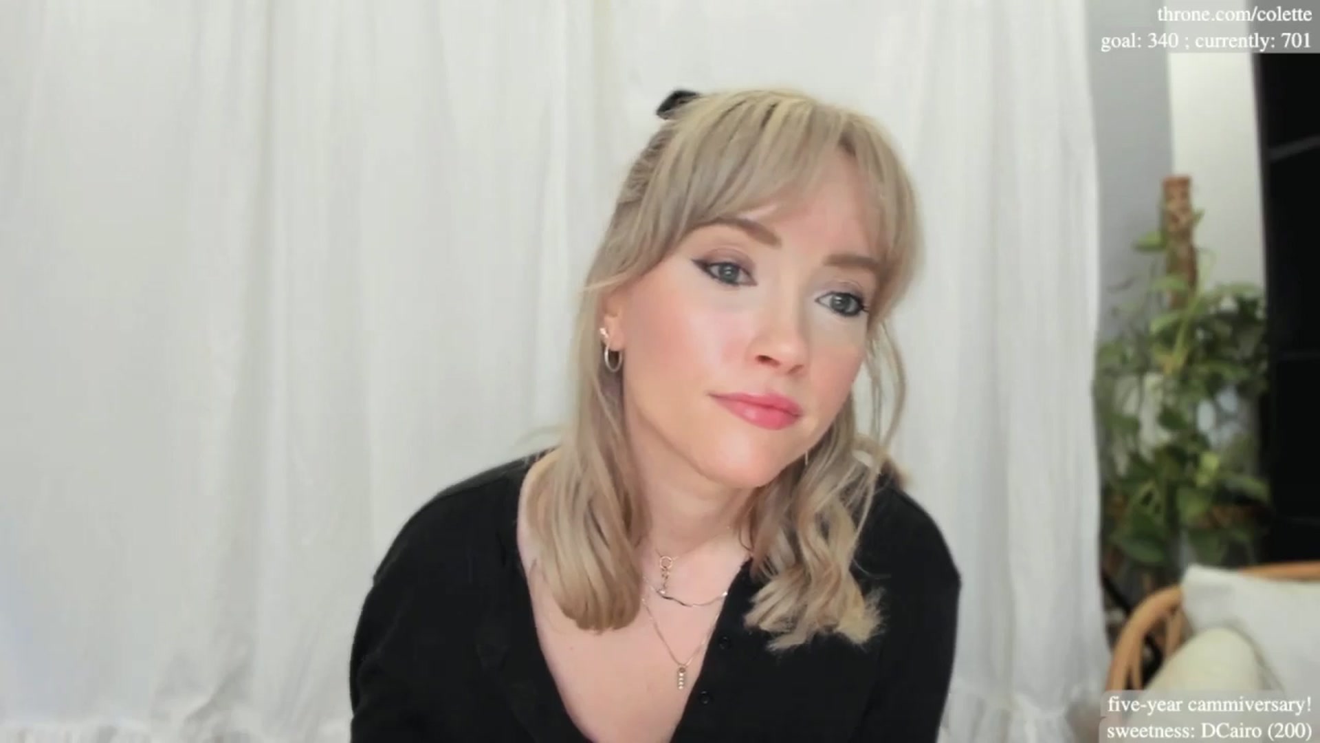 Gallery image thumbnail from coletteclaude's myfreecams stream on, 11/13/2024, 21:13 image 8 of 20