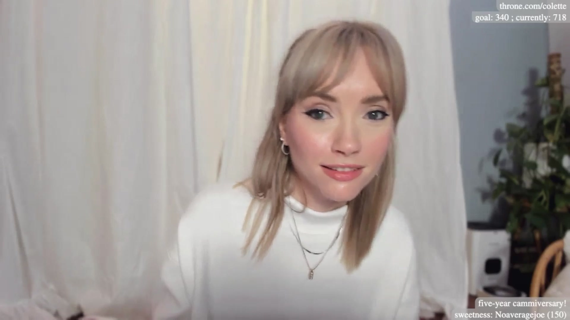 Gallery image thumbnail from coletteclaude's myfreecams stream on, 11/14/2024, 21:05 image 13 of 20