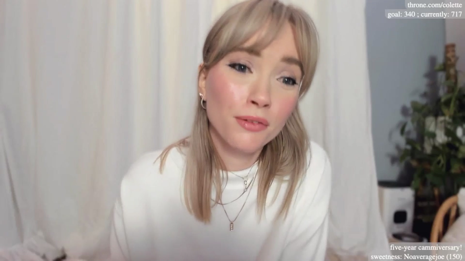 Gallery image thumbnail from coletteclaude's myfreecams stream on, 11/14/2024, 21:05 image 7 of 20