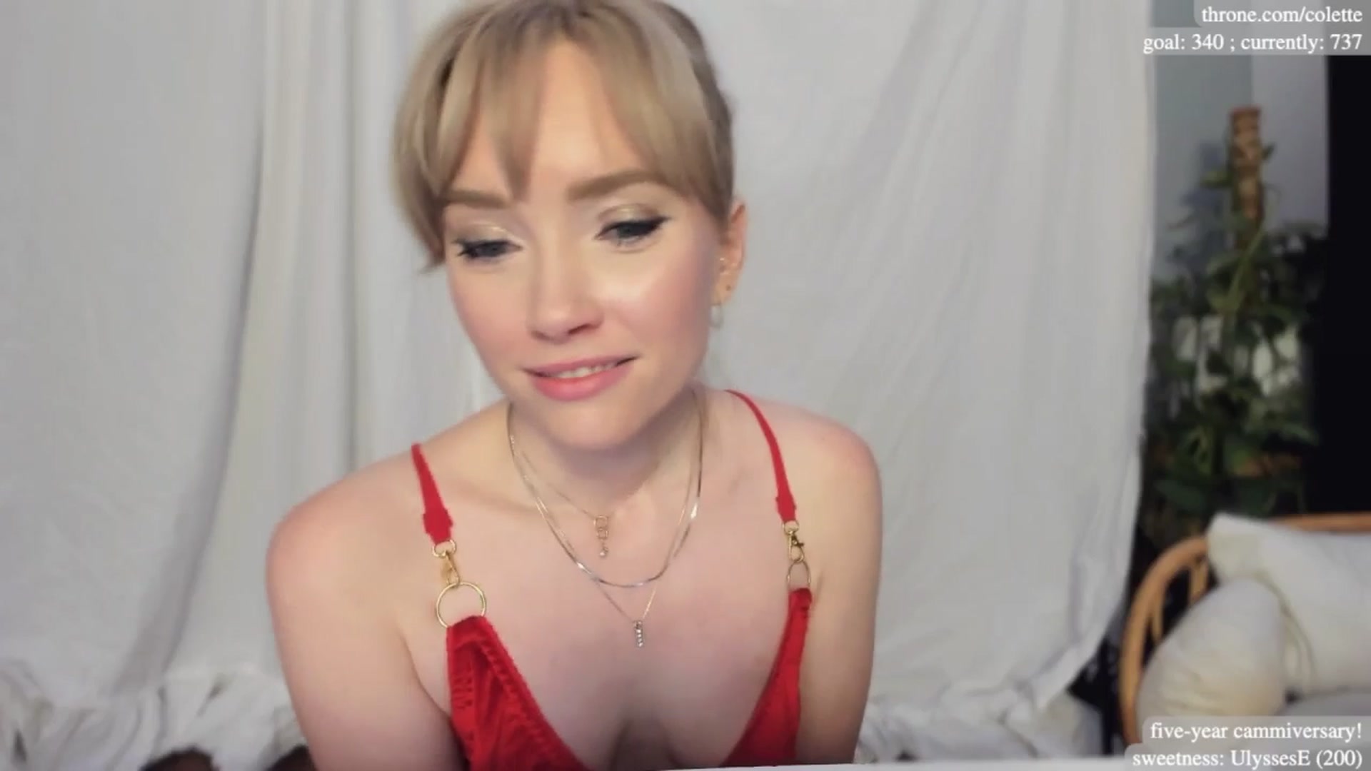 Gallery image thumbnail from coletteclaude's myfreecams stream on, 11/15/2024, 19:27 image 14 of 20