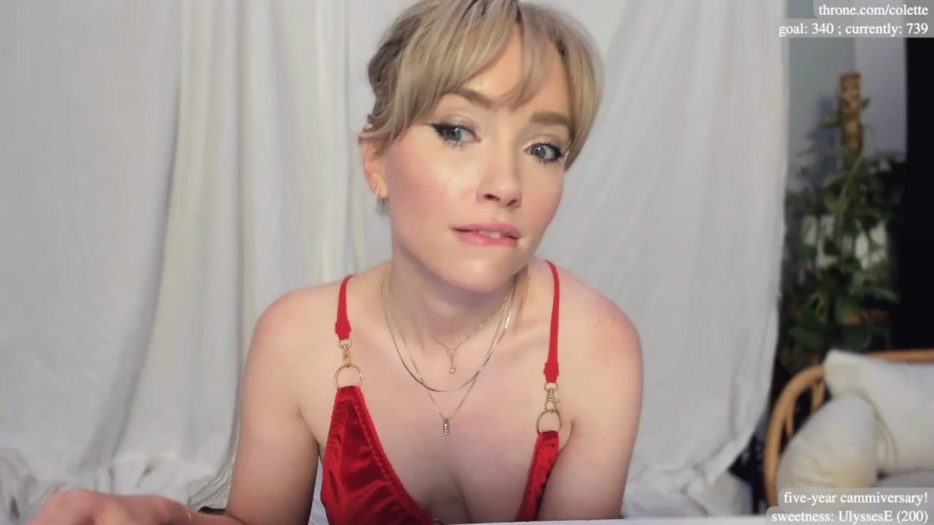 Gallery image thumbnail from coletteclaude's myfreecams stream on, 11/15/2024, 19:27 image 20 of 20