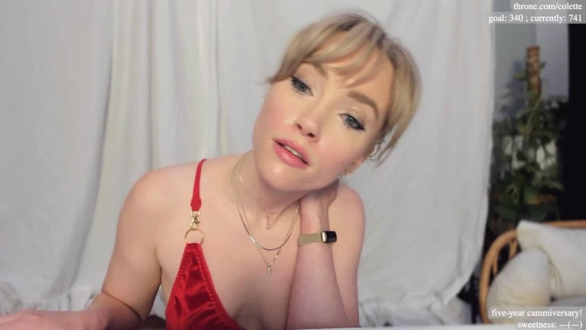 Gallery image thumbnail from coletteclaude's myfreecams stream on, 11/15/2024, 19:27 image 2 of 20