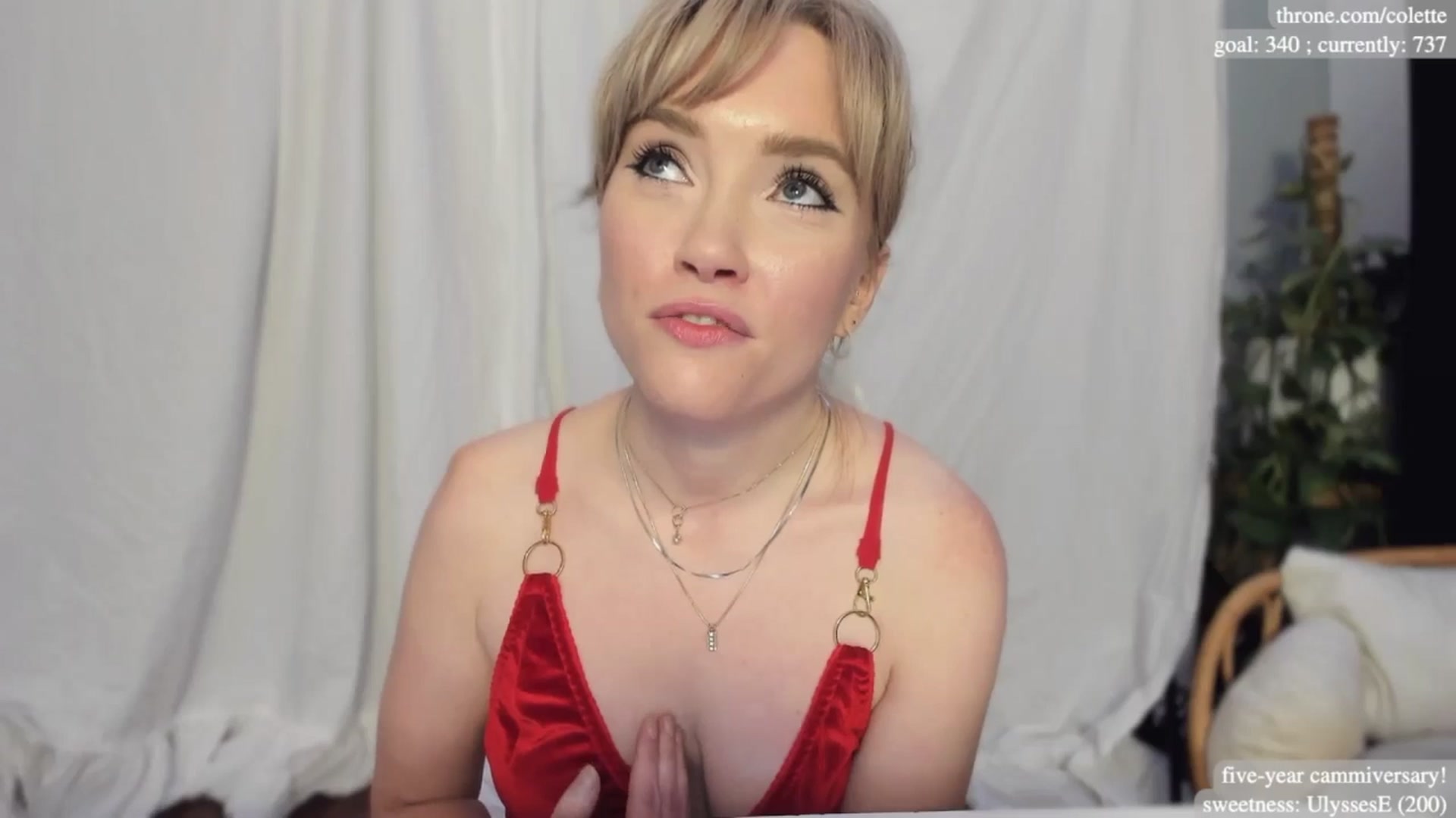 Gallery image thumbnail from coletteclaude's myfreecams stream on, 11/15/2024, 19:27 image 12 of 20