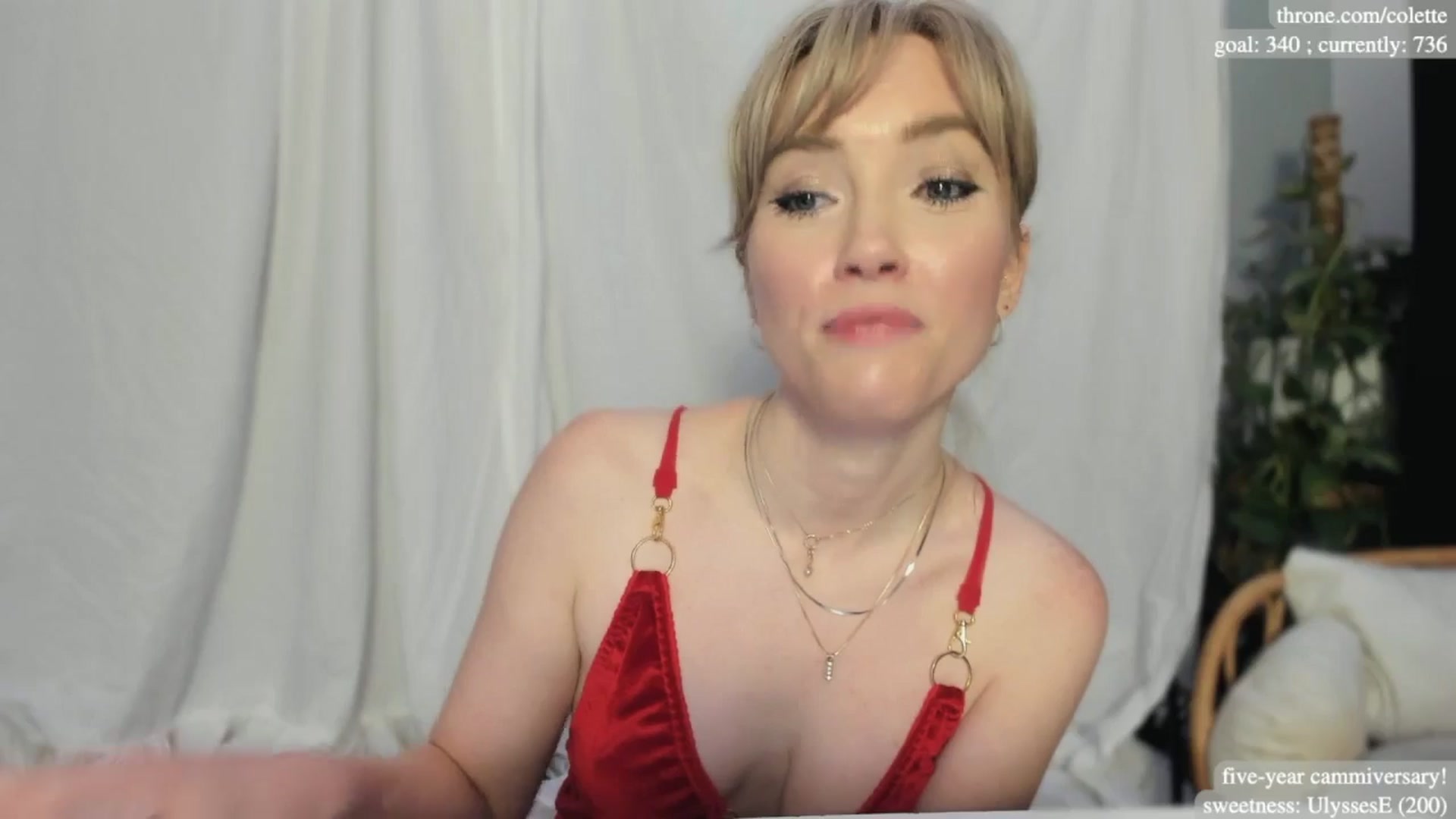 Gallery image thumbnail from coletteclaude's myfreecams stream on, 11/15/2024, 19:27 image 8 of 20