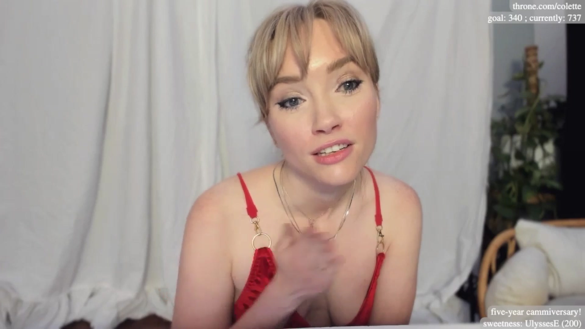 Gallery image thumbnail from coletteclaude's myfreecams stream on, 11/15/2024, 19:27 image 13 of 20