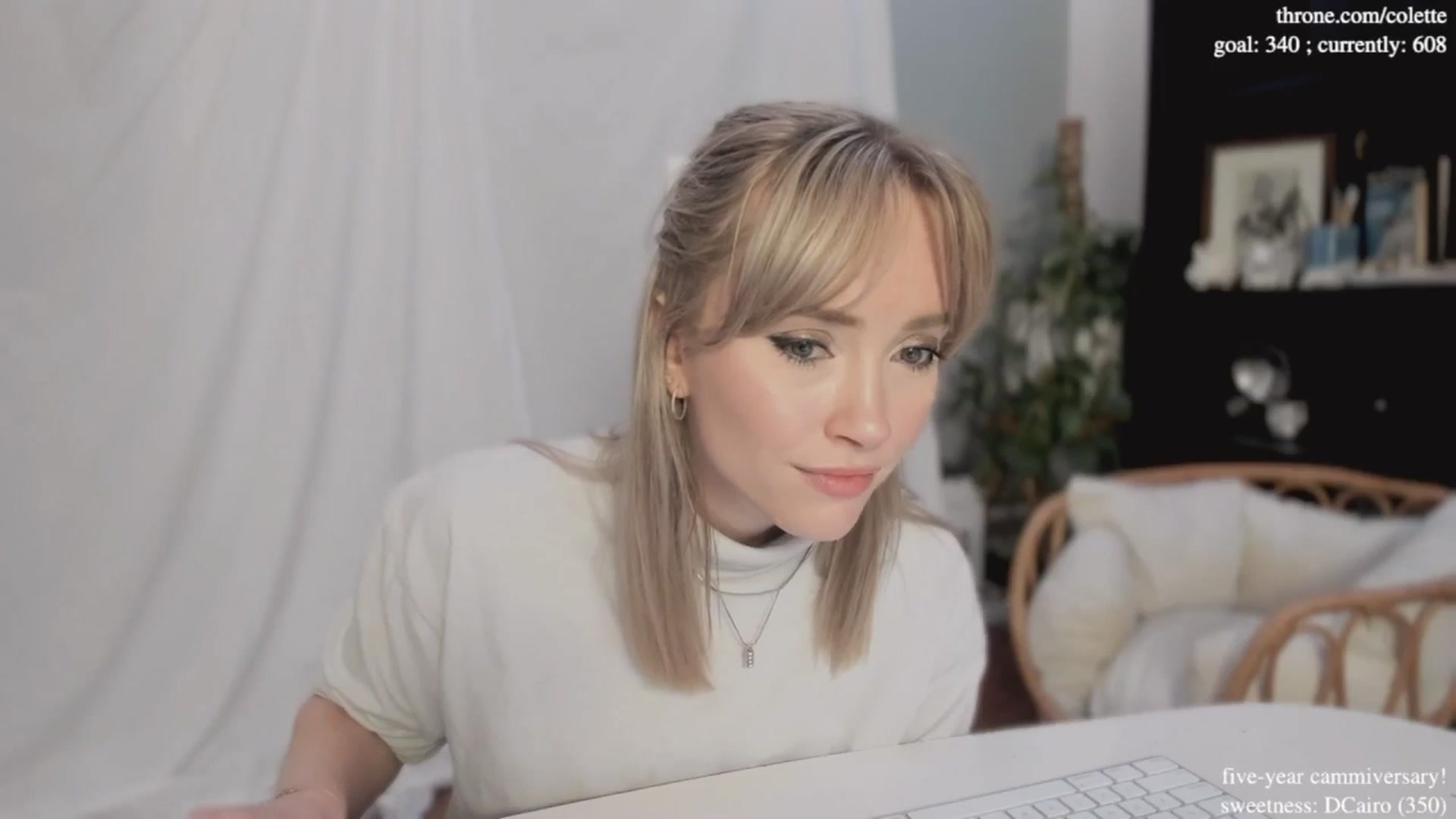 Gallery image thumbnail from coletteclaude's myfreecams stream on, 11/18/2024, 21:26 image 6 of 20