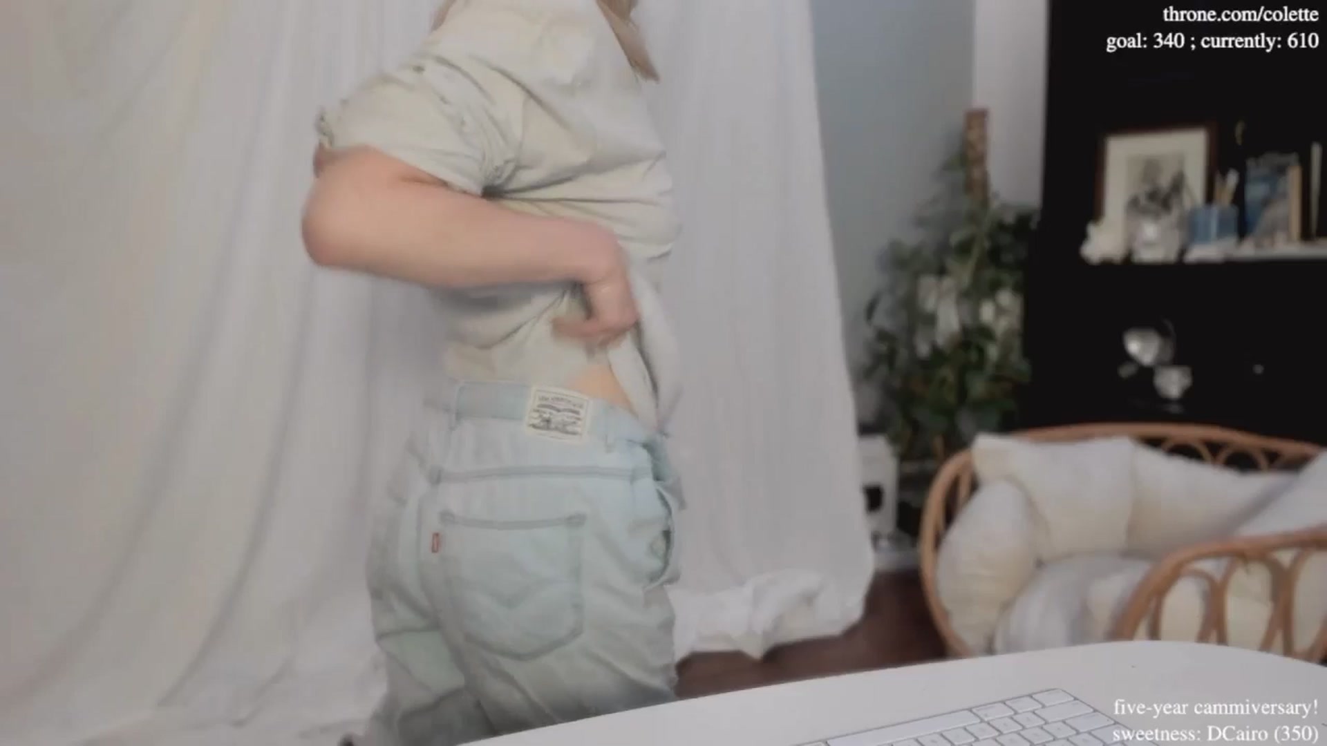 Gallery image thumbnail from coletteclaude's myfreecams stream on, 11/18/2024, 21:26 image 4 of 20