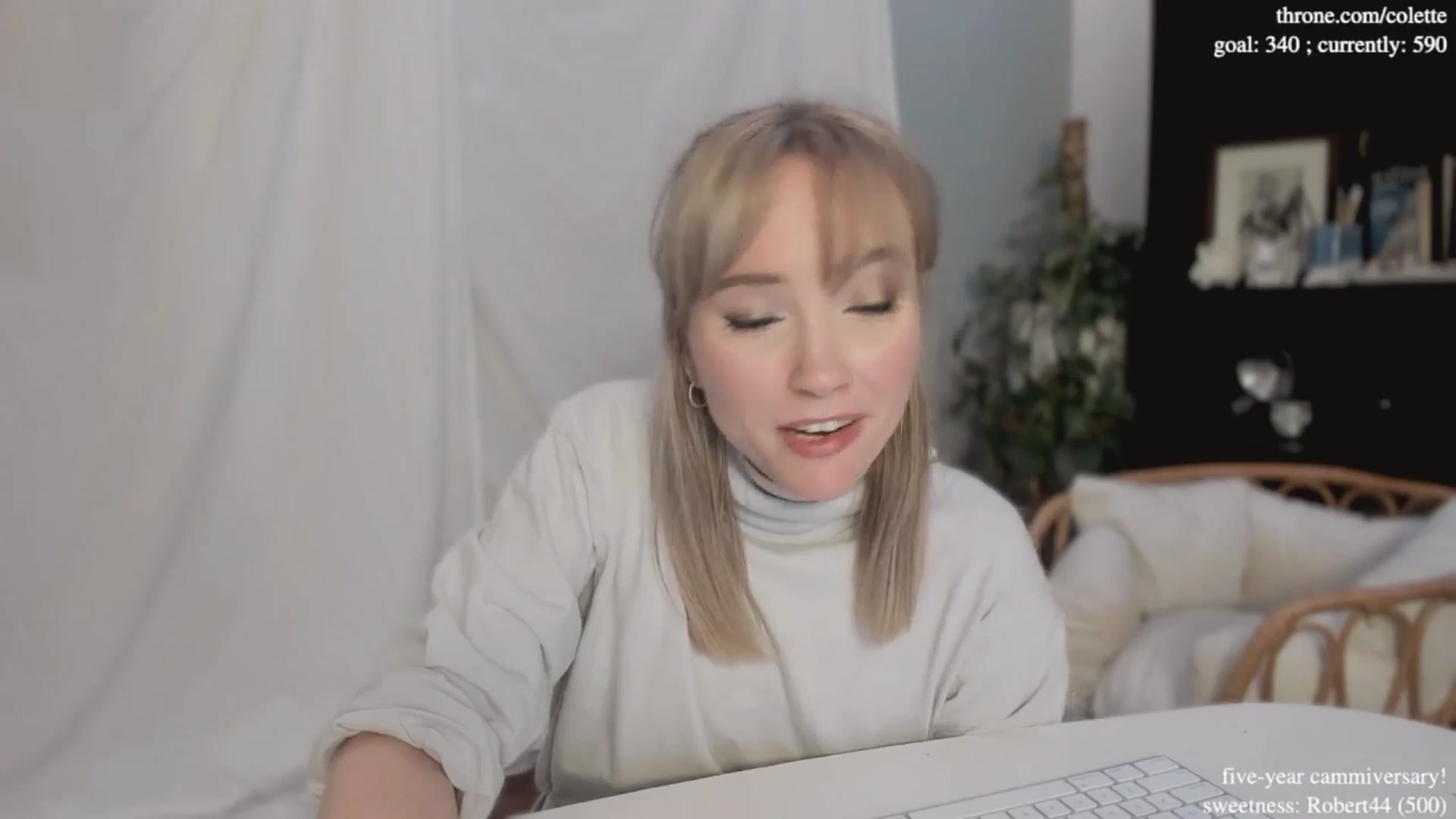 Gallery image thumbnail from coletteclaude's myfreecams stream on, 11/18/2024, 21:26 image 14 of 20