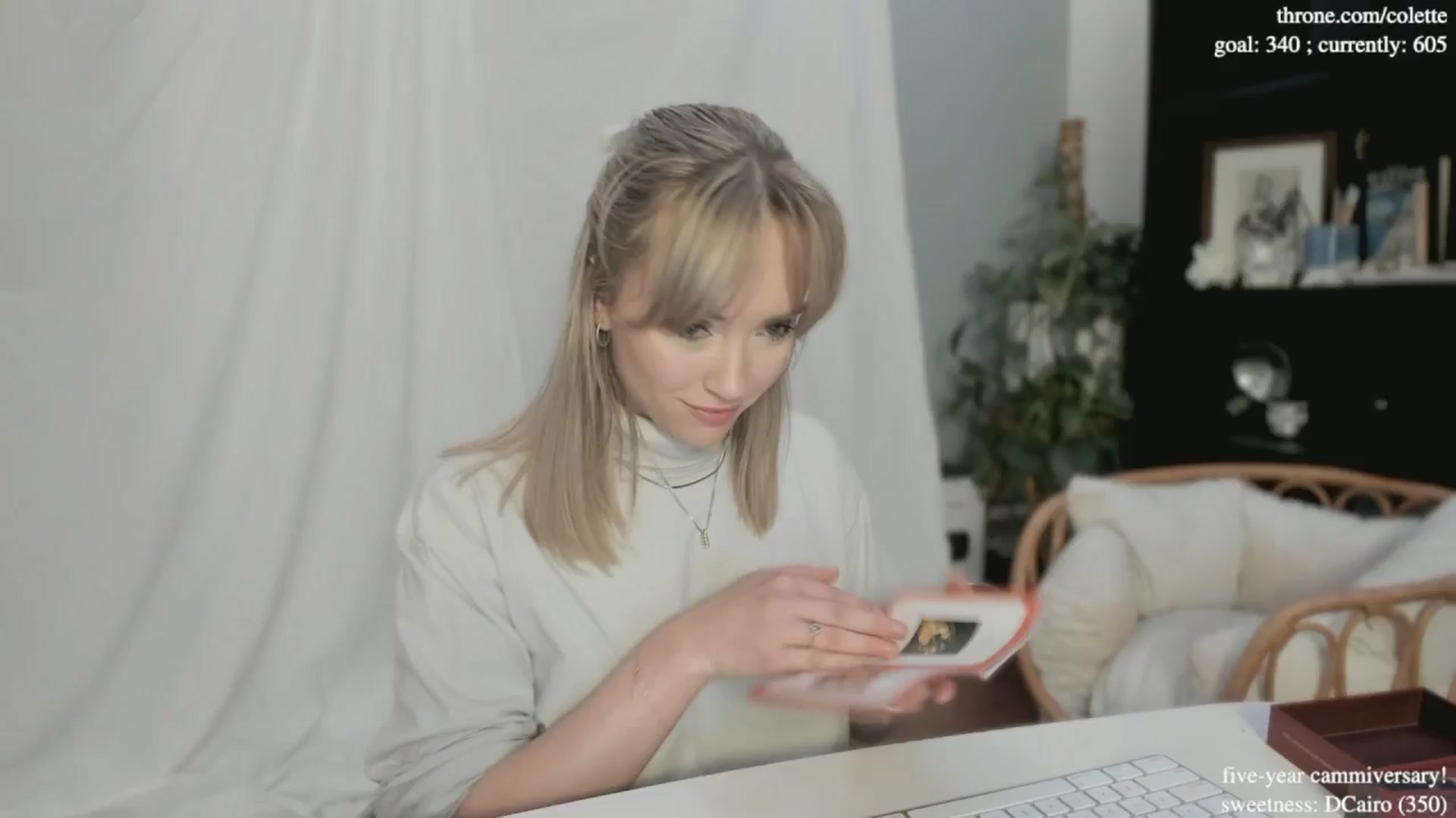 Gallery image thumbnail from coletteclaude's myfreecams stream on, 11/18/2024, 21:26 image 7 of 20