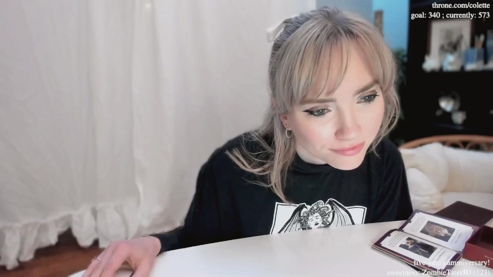 Gallery image thumbnail from coletteclaude's myfreecams stream on, 11/20/2024, 21:08 image 3 of 20
