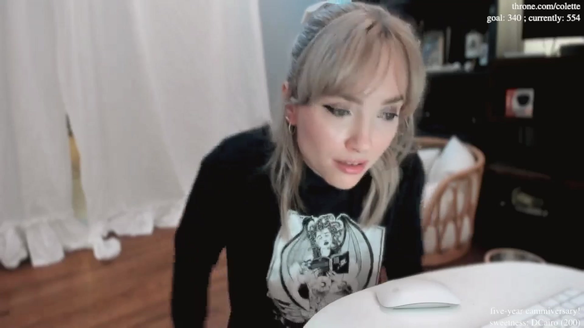 Gallery image thumbnail from coletteclaude's myfreecams stream on, 11/20/2024, 21:08 image 10 of 20