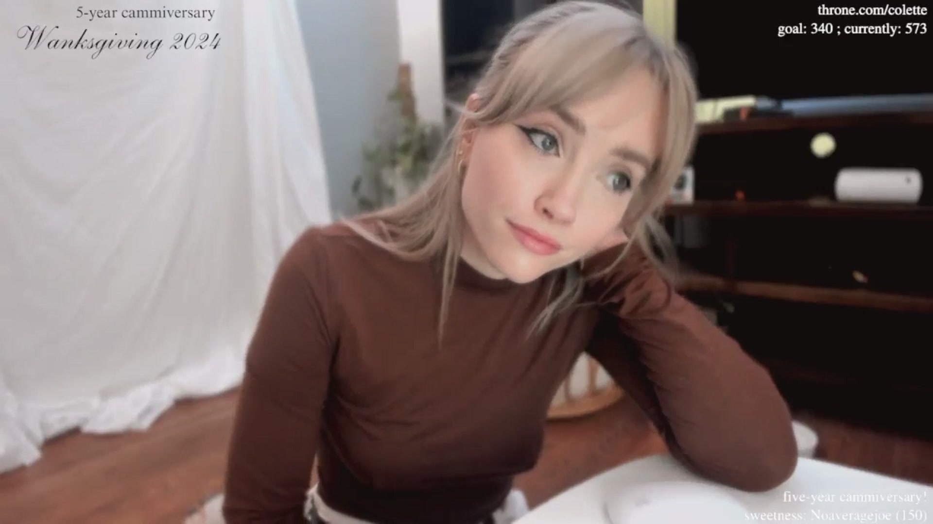 Gallery image thumbnail from coletteclaude's myfreecams stream on, 11/21/2024, 20:49 image 7 of 20