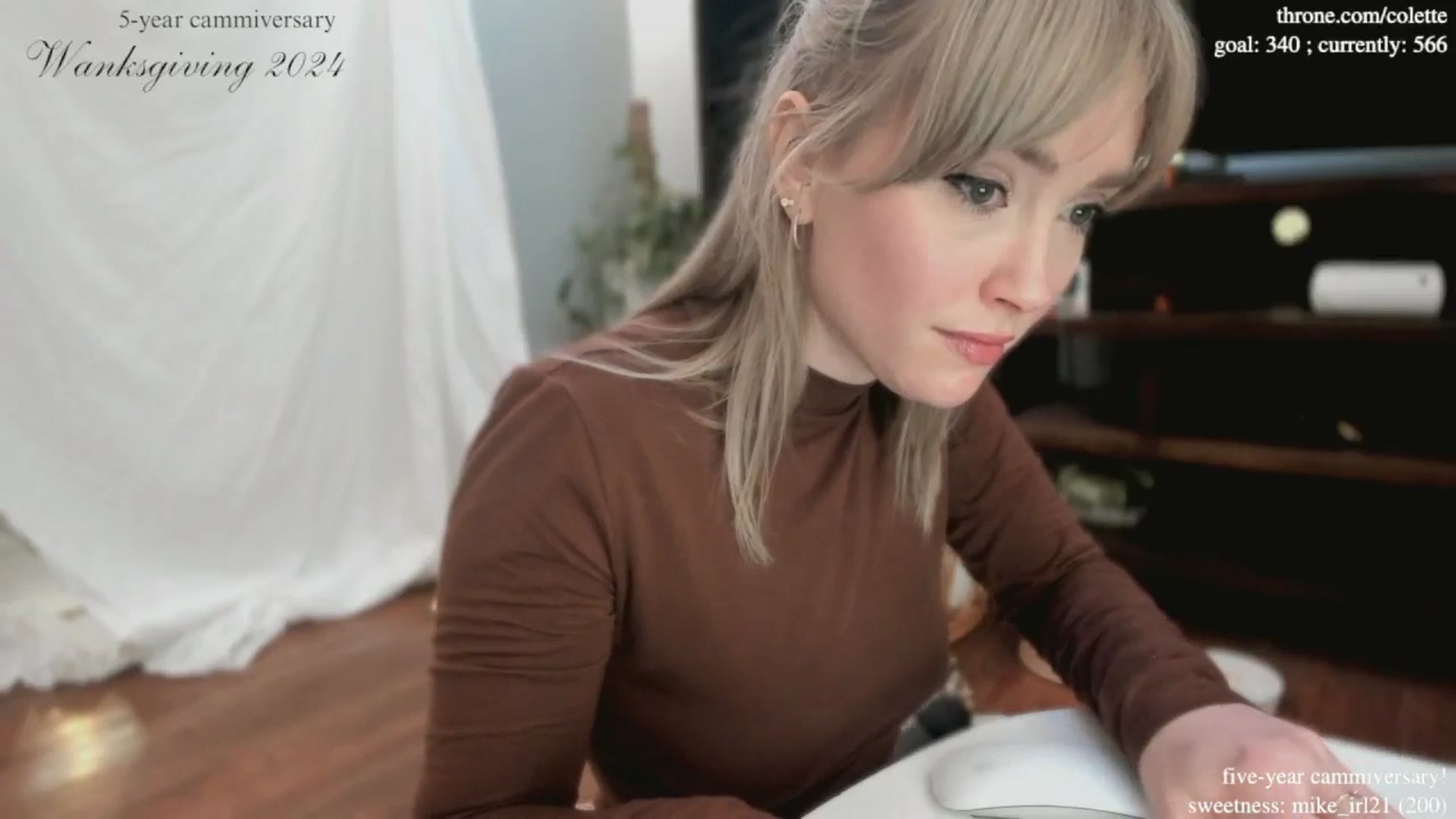 Gallery image thumbnail from coletteclaude's myfreecams stream on, 11/21/2024, 20:49 image 15 of 20