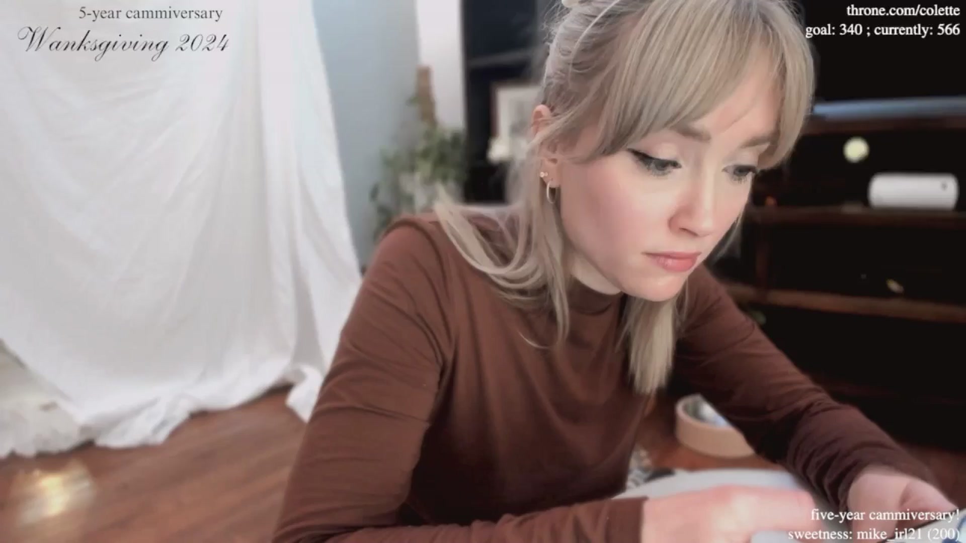 Gallery image thumbnail from coletteclaude's myfreecams stream on, 11/21/2024, 20:49 image 16 of 20