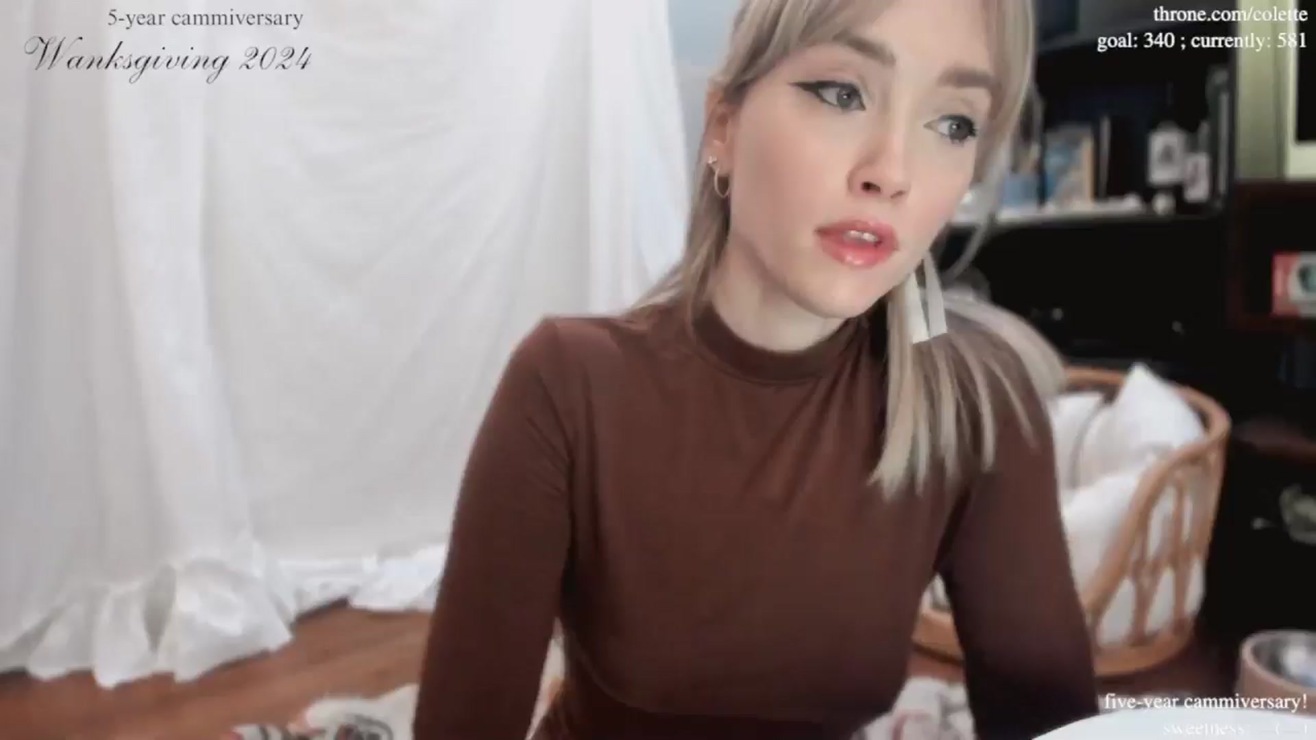 Gallery image thumbnail from coletteclaude's myfreecams stream on, 11/21/2024, 20:49 image 1 of 20
