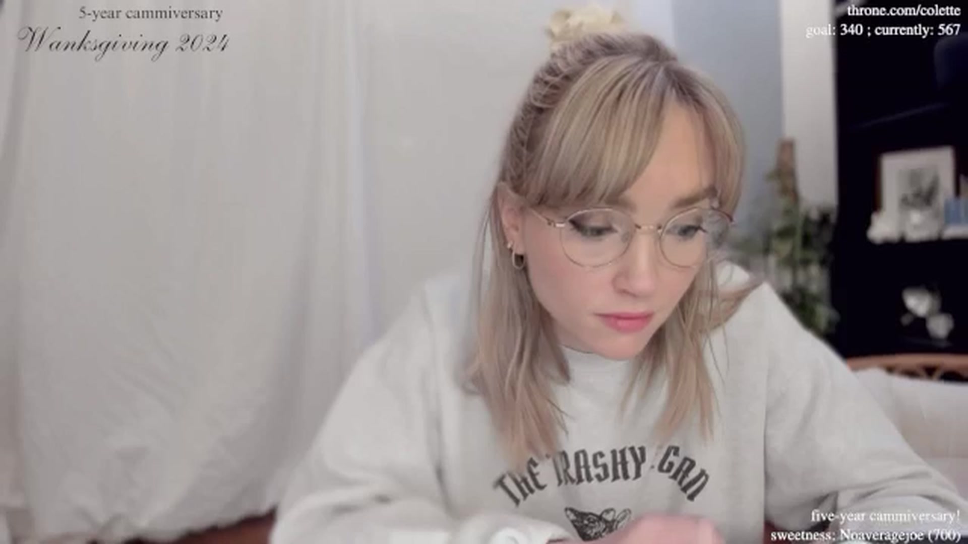 Gallery image thumbnail from coletteclaude's myfreecams stream on, 11/22/2024, 21:16 image 5 of 20
