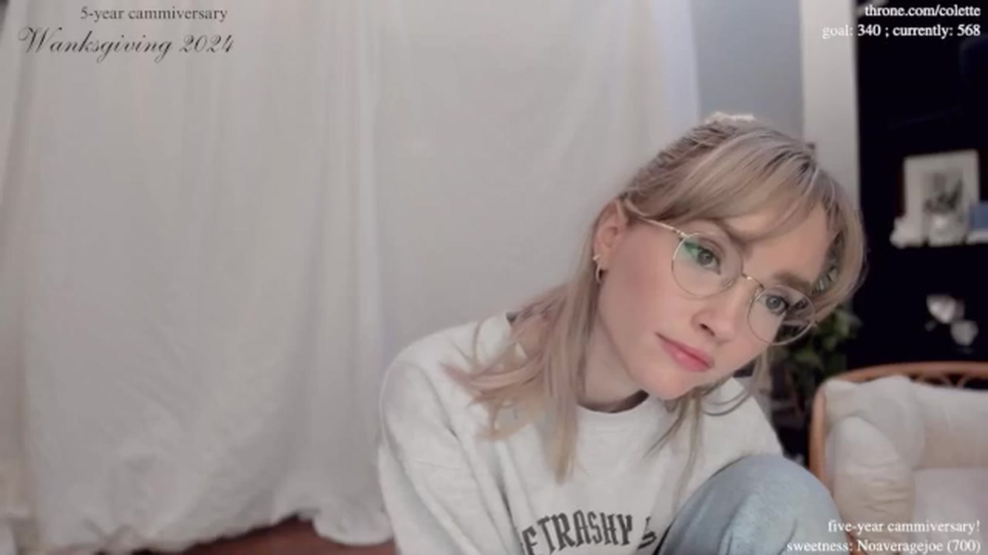 Gallery image thumbnail from coletteclaude's myfreecams stream on, 11/22/2024, 21:16 image 14 of 20