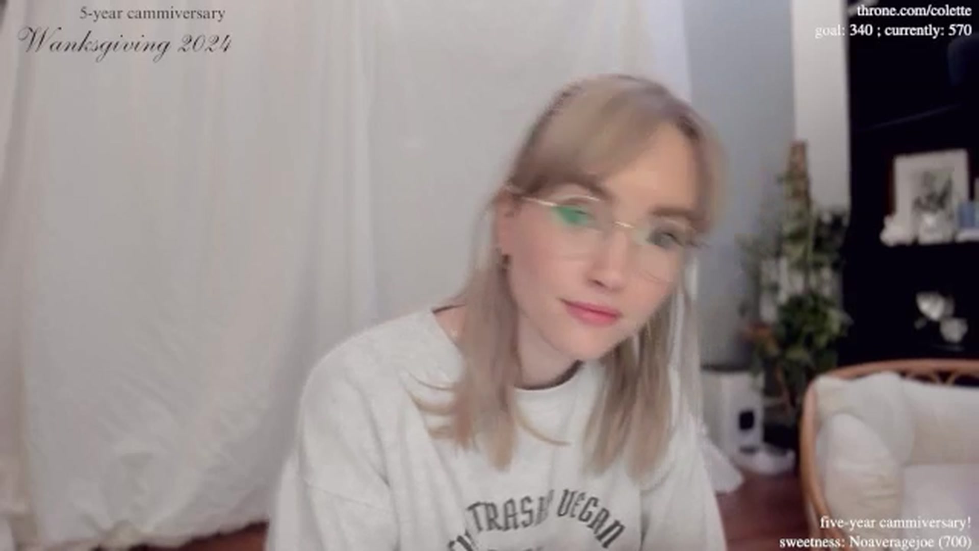 Gallery image thumbnail from coletteclaude's myfreecams stream on, 11/22/2024, 21:16 image 18 of 20