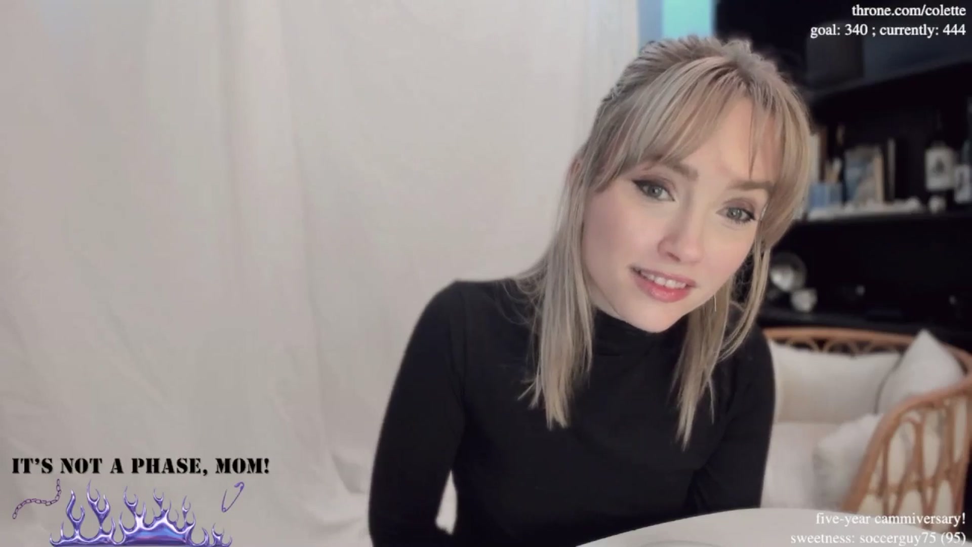 Gallery image thumbnail from coletteclaude's myfreecams stream on, 11/25/2024, 18:22 image 15 of 20