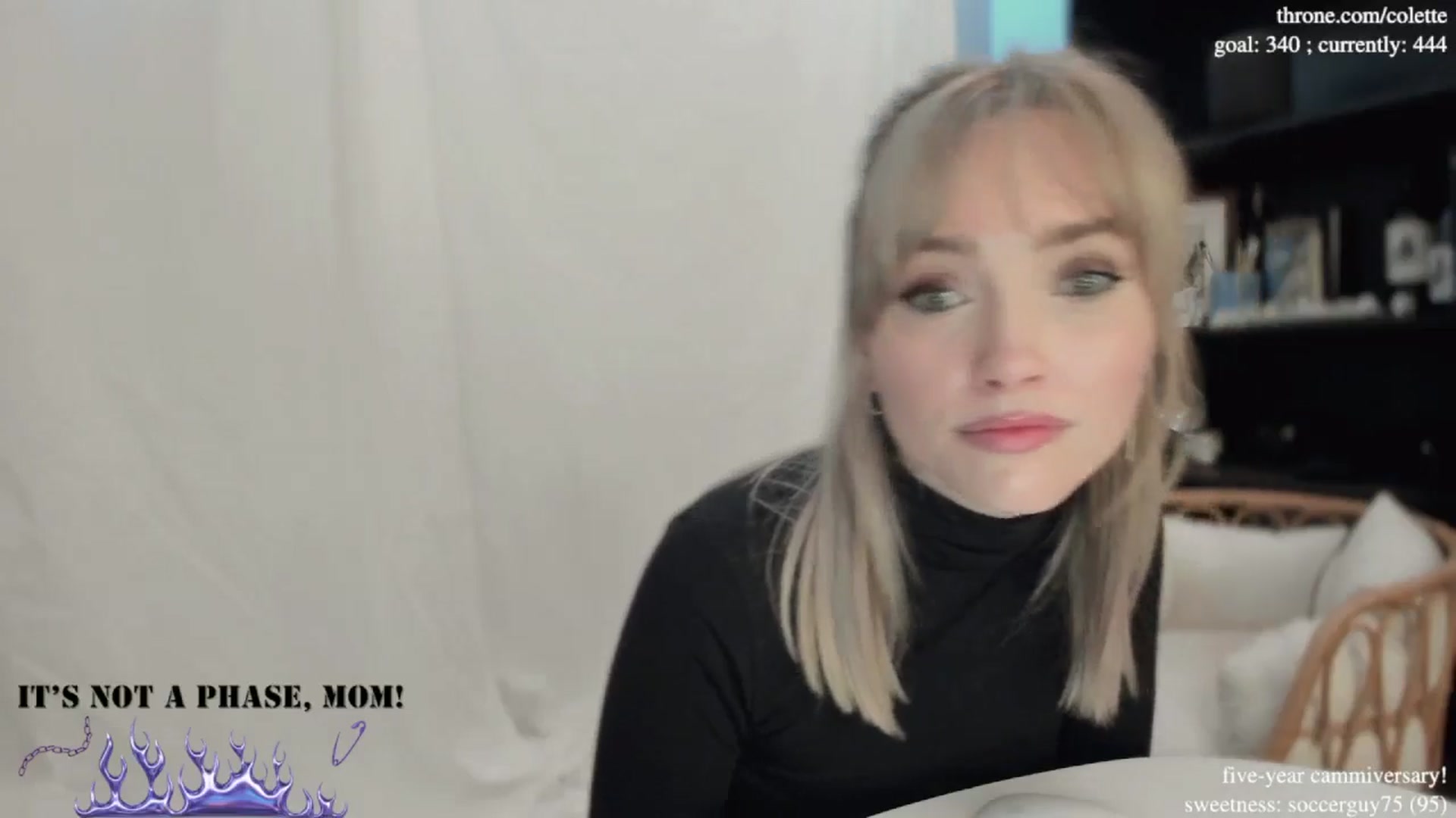 Gallery image thumbnail from coletteclaude's myfreecams stream on, 11/25/2024, 18:22 image 17 of 20
