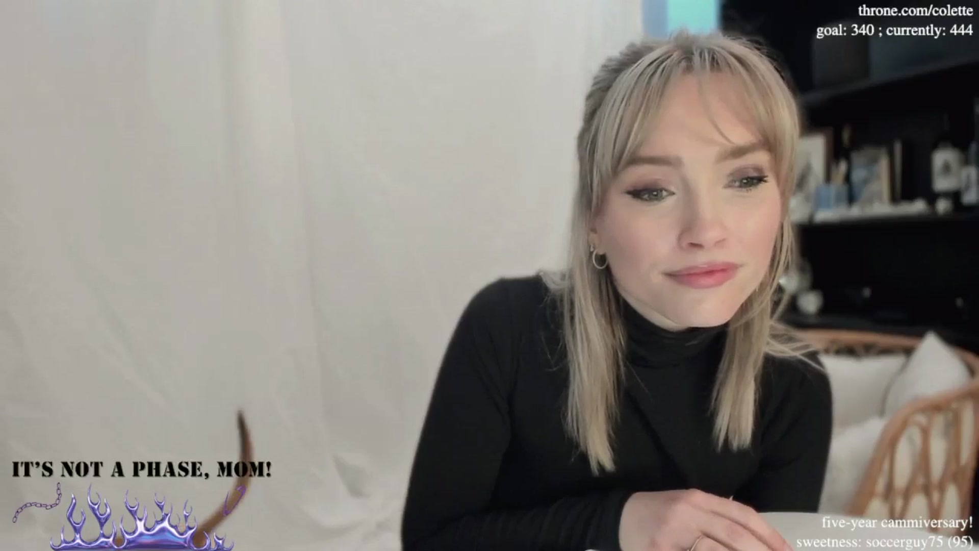 Gallery image thumbnail from coletteclaude's myfreecams stream on, 11/25/2024, 18:22 image 16 of 20