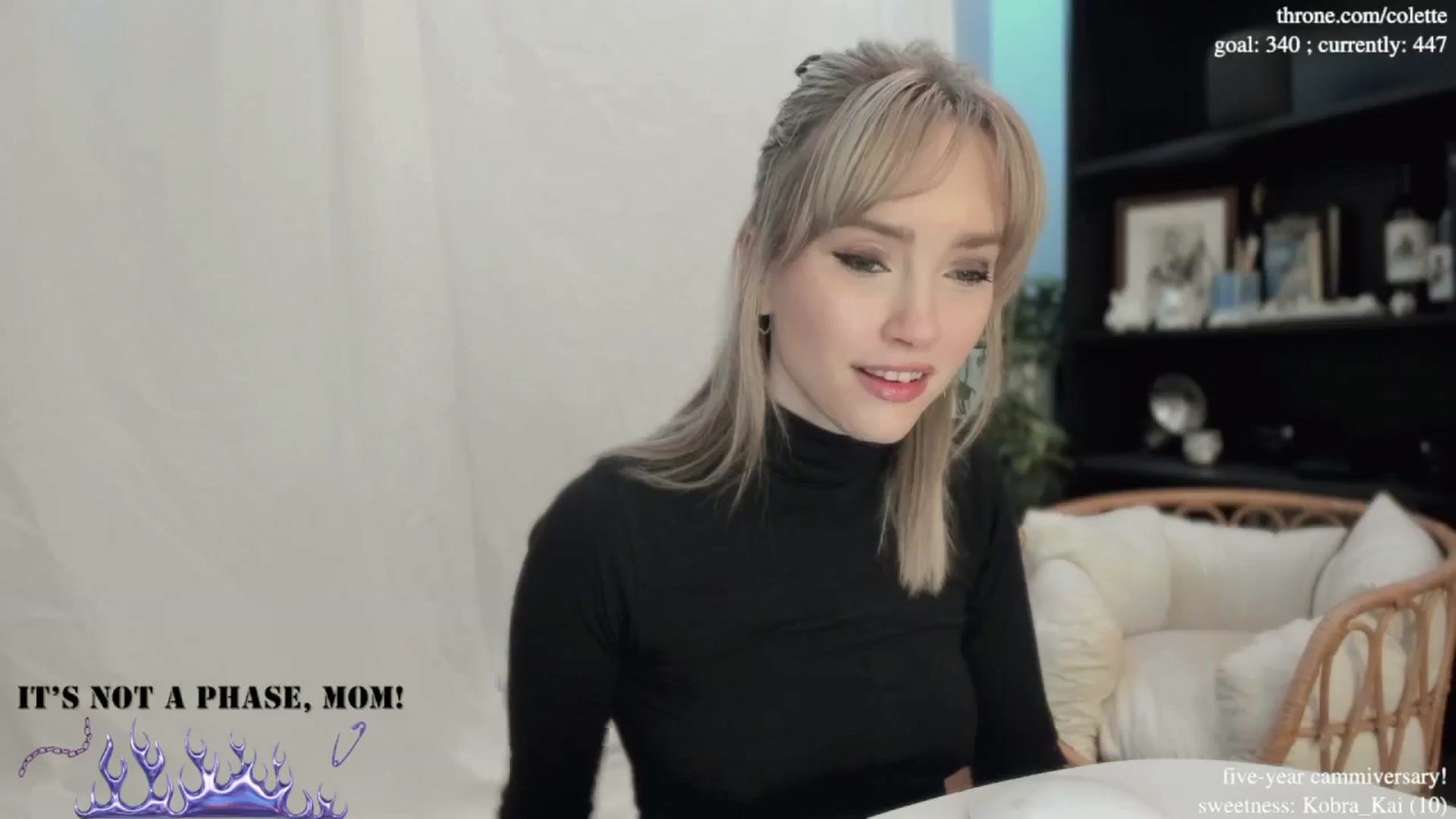 Gallery image thumbnail from coletteclaude's myfreecams stream on, 11/25/2024, 18:22 image 10 of 20