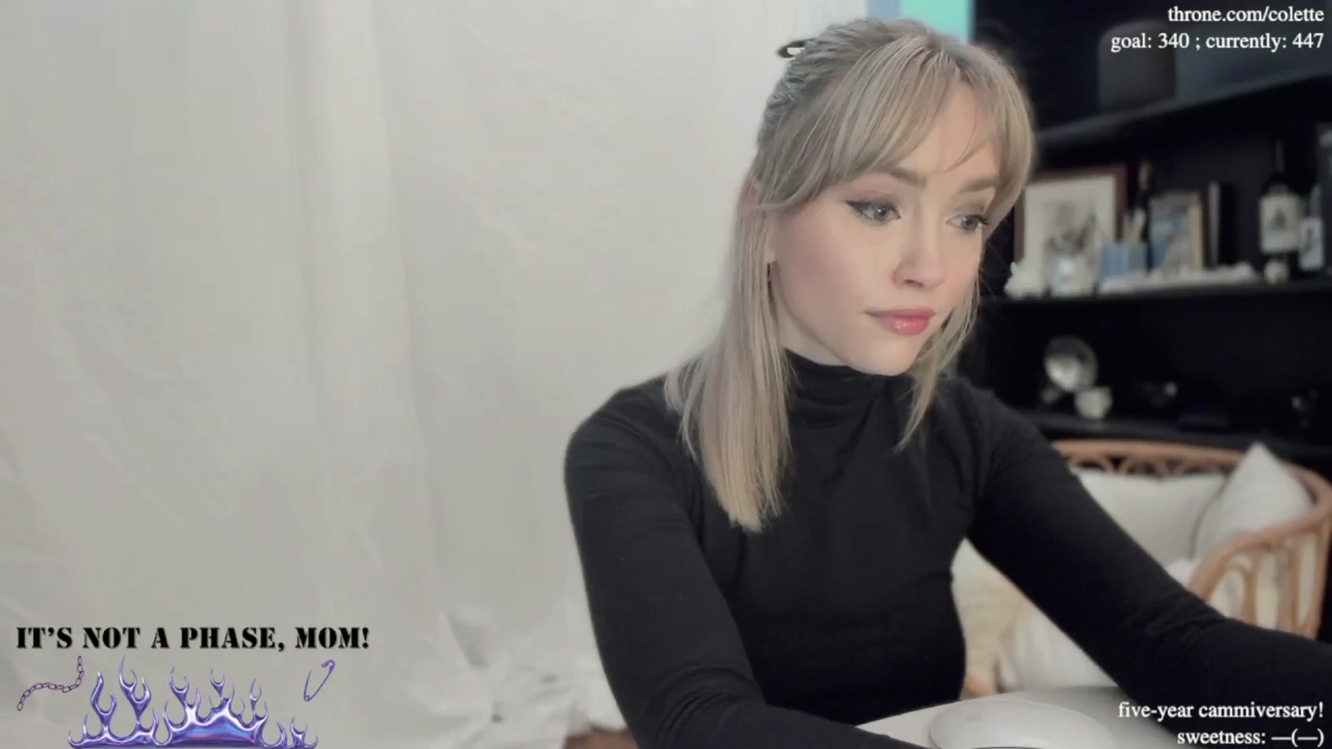 Gallery image thumbnail from coletteclaude's myfreecams stream on, 11/25/2024, 18:22 image 3 of 20