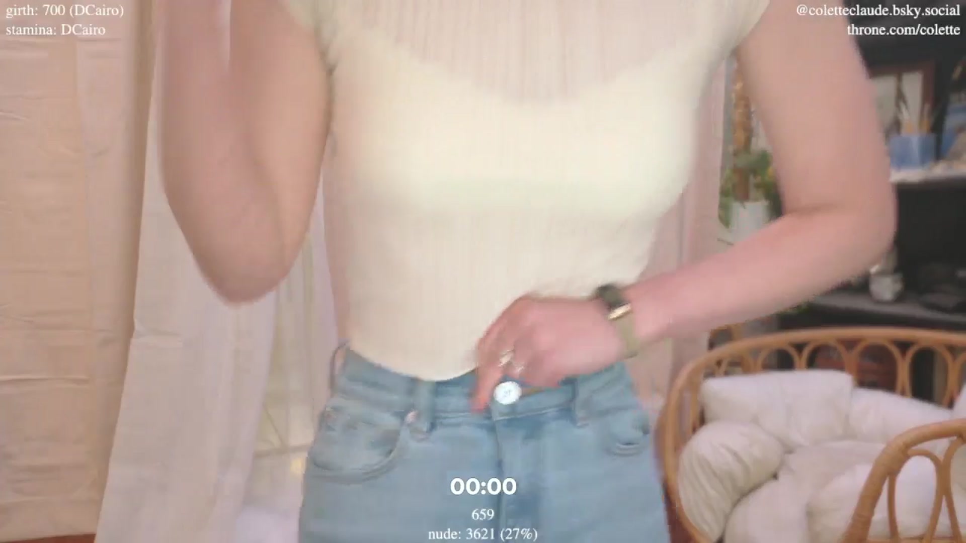 Gallery image thumbnail from coletteclaude's myfreecams stream on, 01/14/2025, 21:12 image 6 of 20