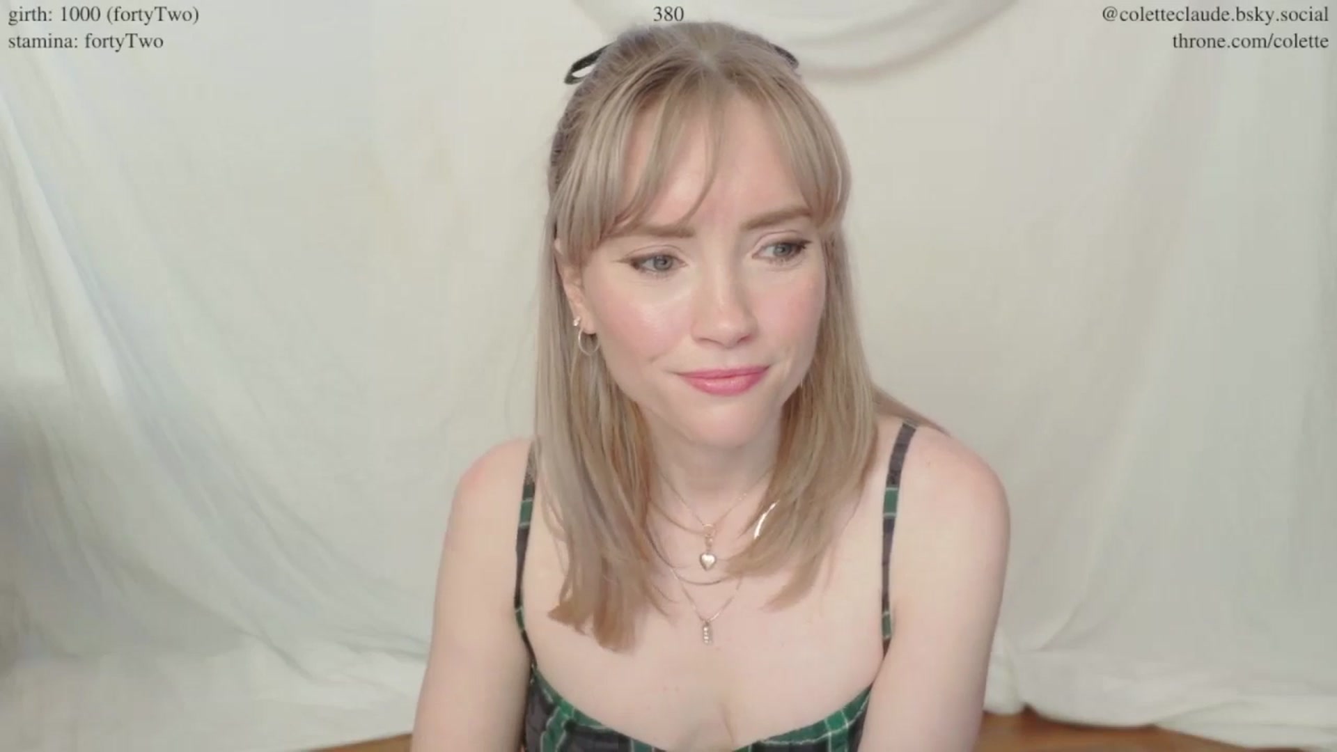 Gallery image thumbnail from coletteclaude's myfreecams stream on, 02/04/2025, 21:19 image 12 of 20