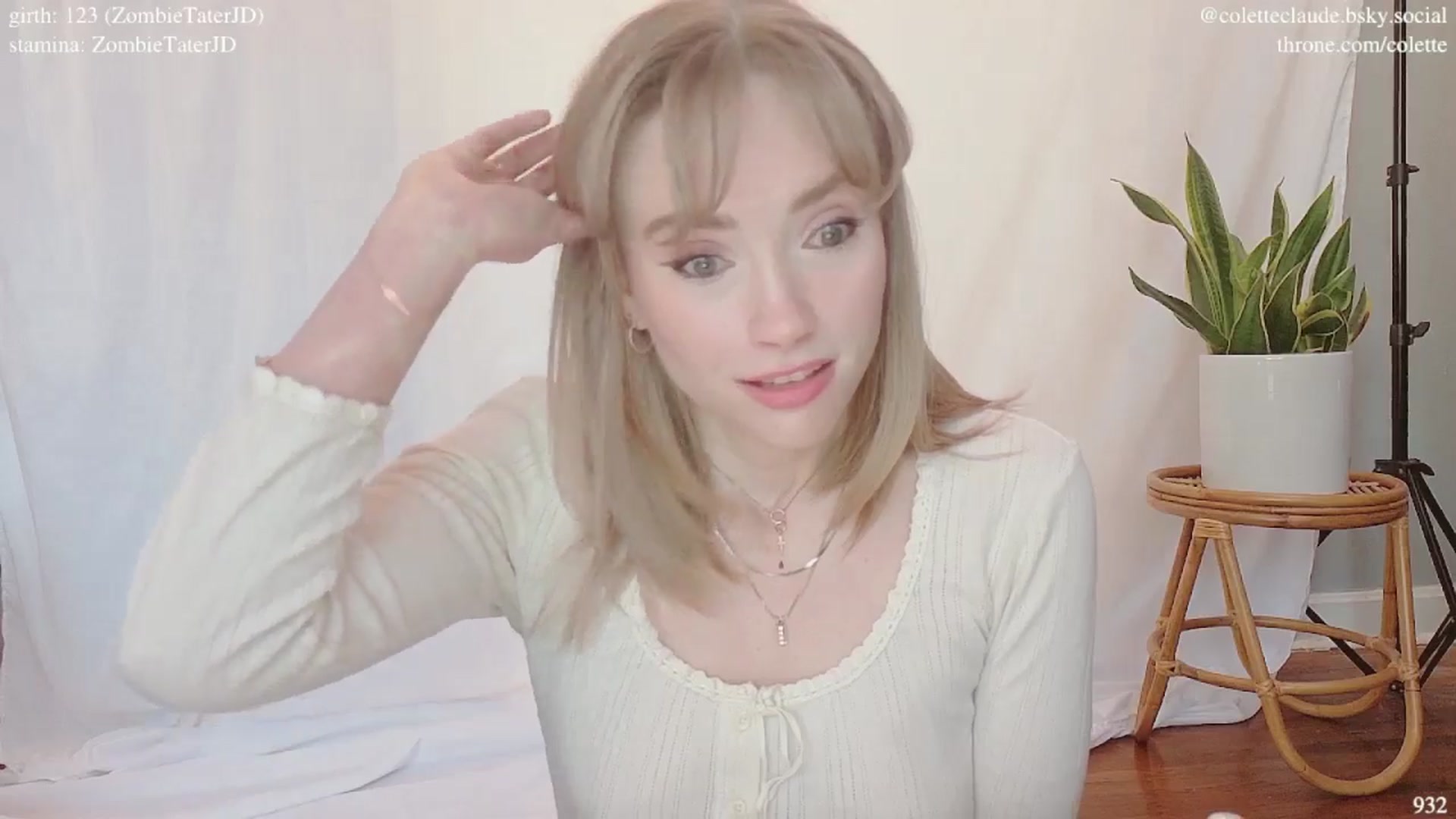 Gallery image thumbnail from coletteclaude's myfreecams stream on, 03/03/2025, 21:09 image 7 of 20