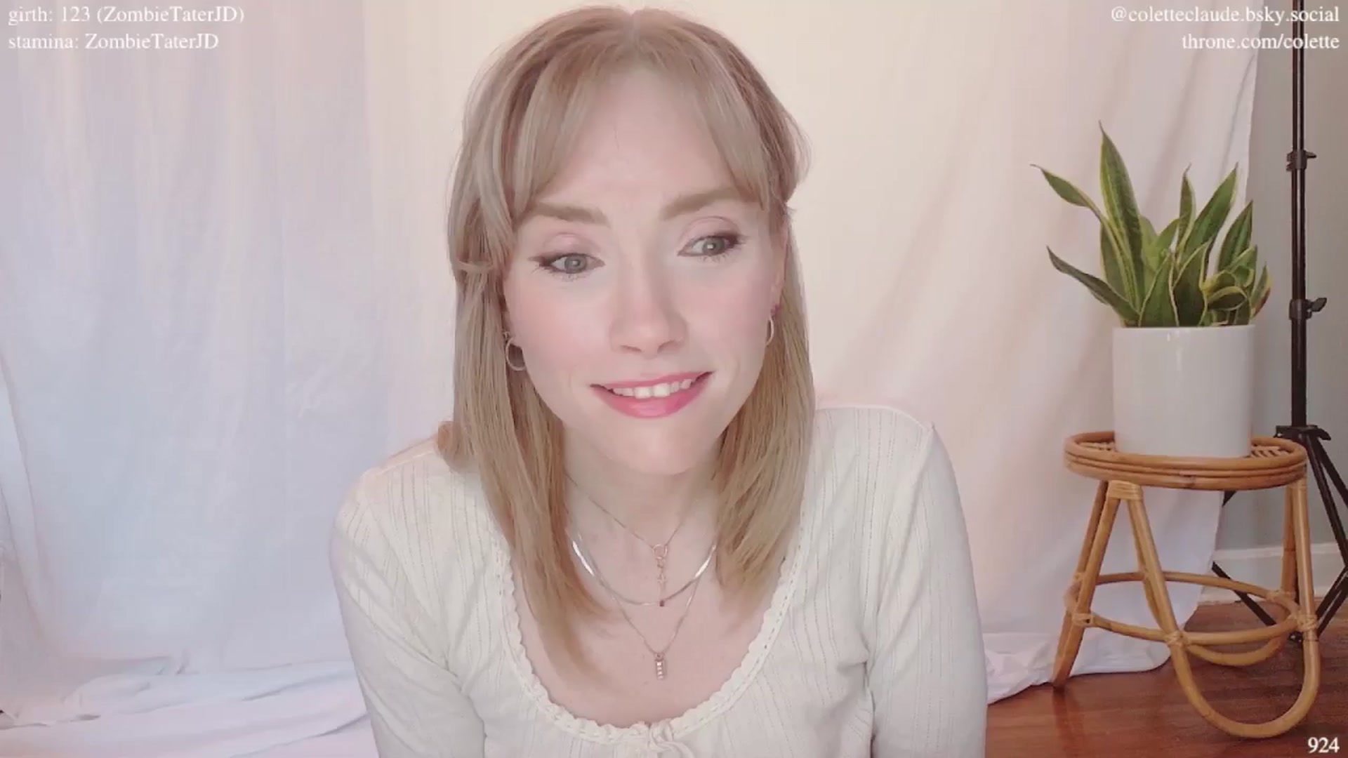 Gallery image thumbnail from coletteclaude's myfreecams stream on, 03/03/2025, 21:09 image 8 of 20