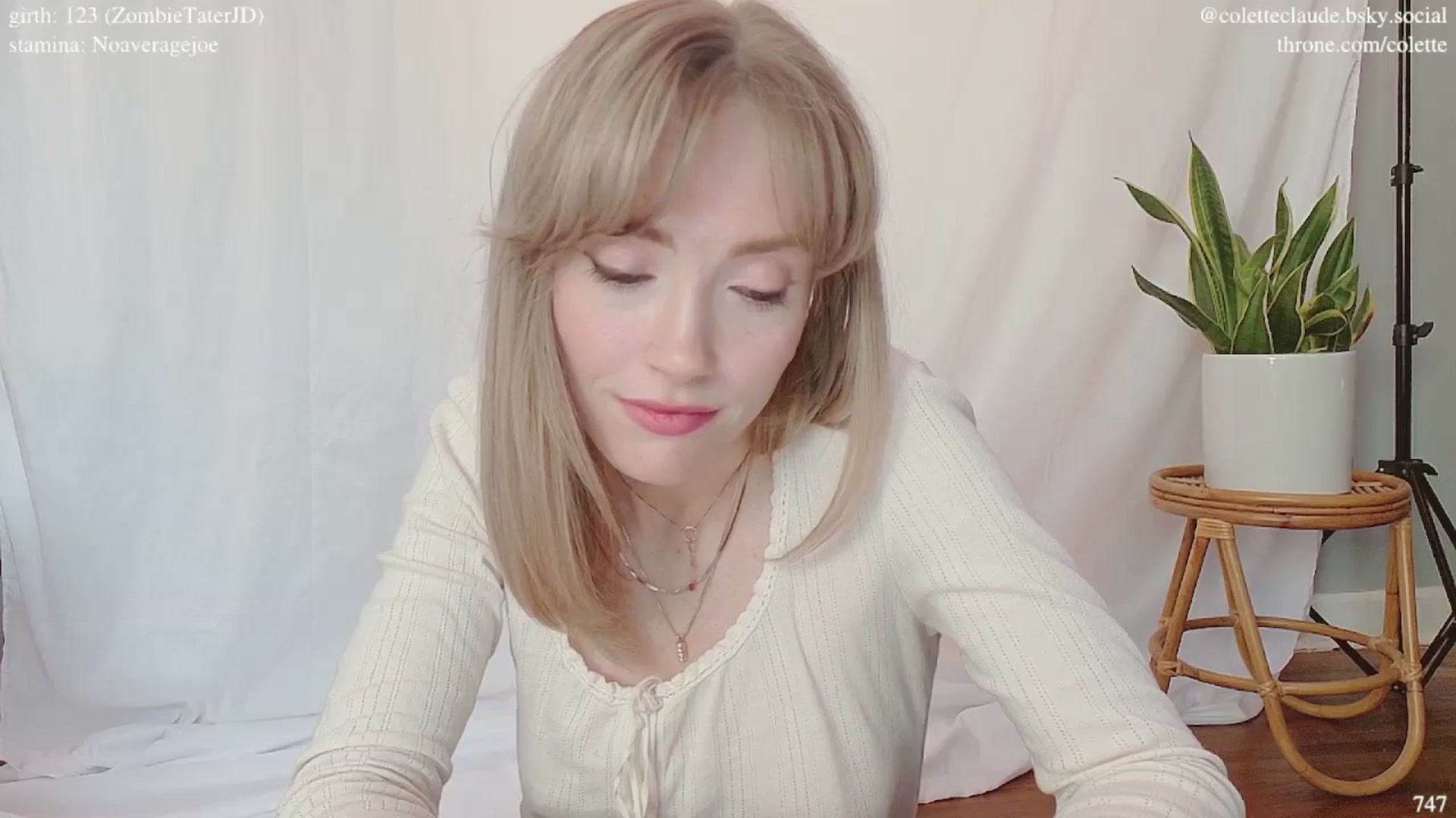 Gallery image thumbnail from coletteclaude's myfreecams stream on, 03/03/2025, 21:09 image 15 of 20