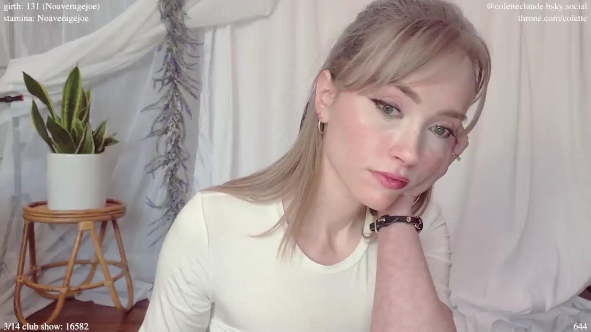 Gallery image thumbnail from coletteclaude's myfreecams stream on, 03/11/2025, 20:25 image 16 of 20