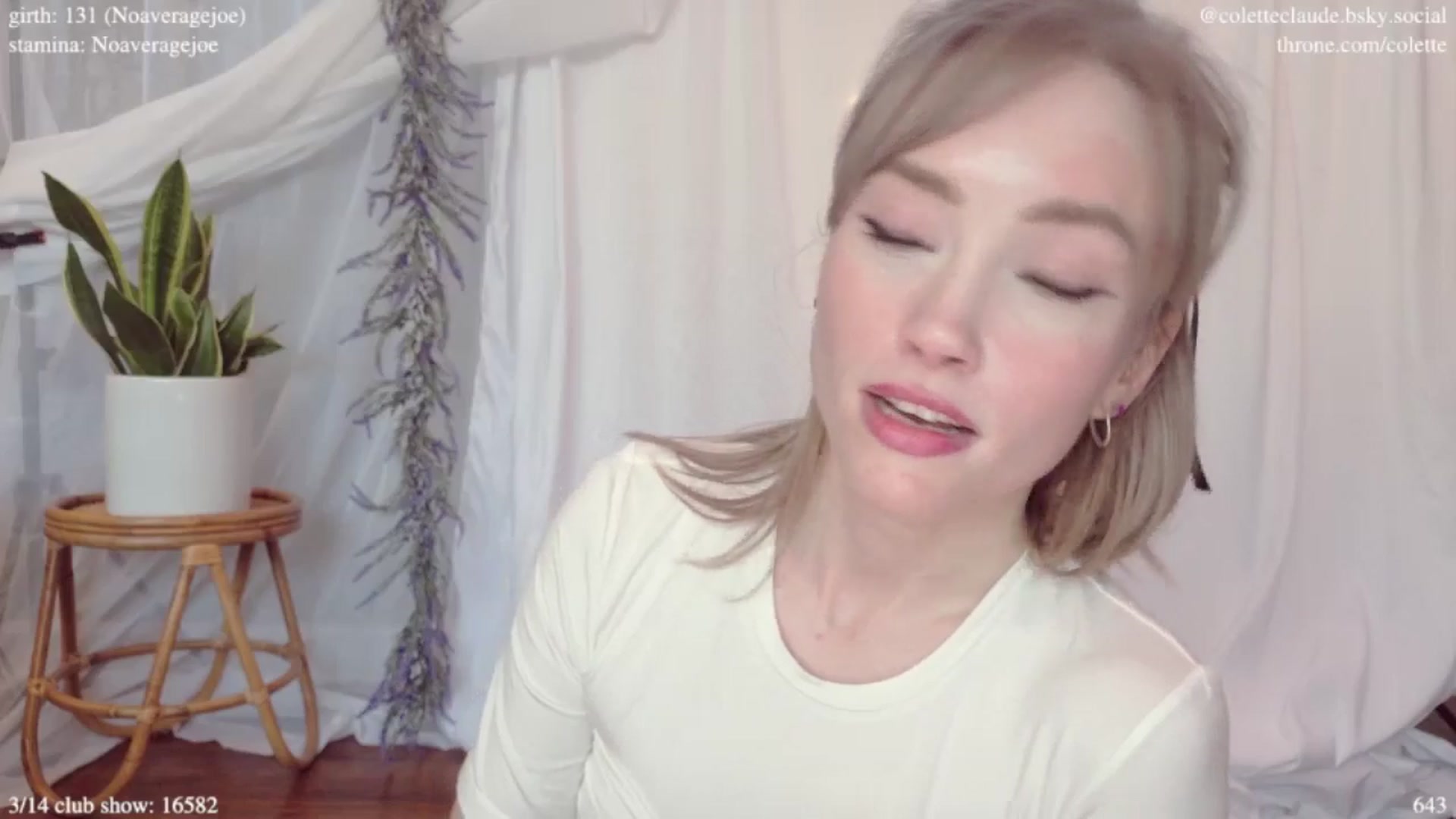 Gallery image thumbnail from coletteclaude's myfreecams stream on, 03/11/2025, 20:25 image 13 of 20