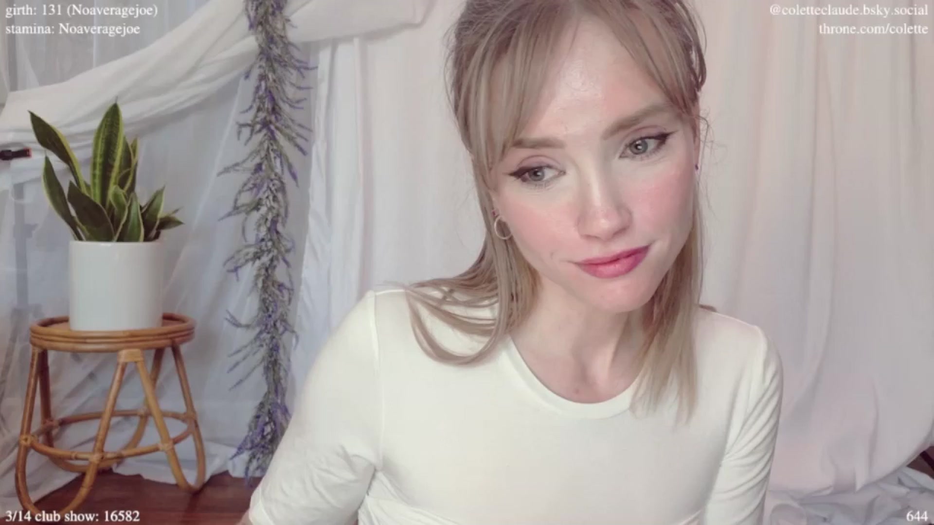 Gallery image thumbnail from coletteclaude's myfreecams stream on, 03/11/2025, 20:25 image 14 of 20