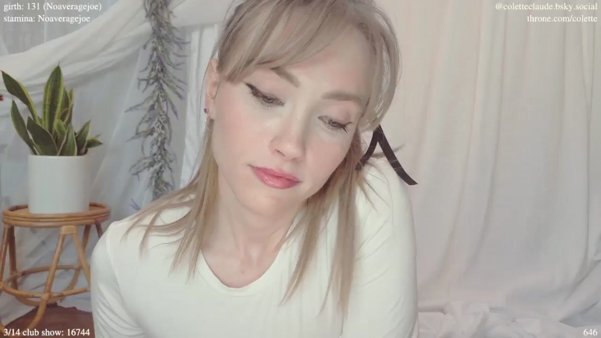 Gallery image thumbnail from coletteclaude's myfreecams stream on, 03/11/2025, 20:25 image 8 of 20
