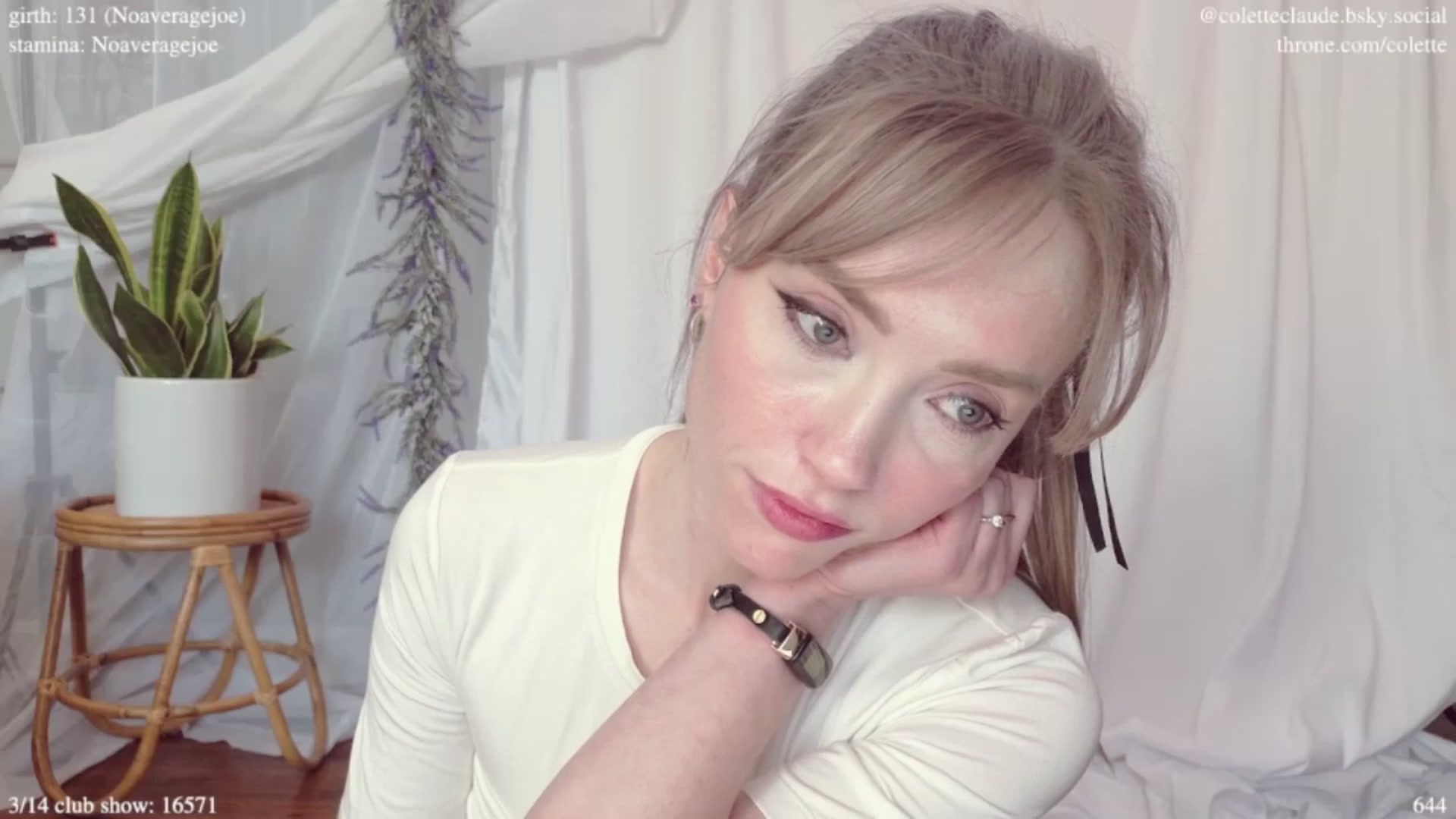 Gallery image thumbnail from coletteclaude's myfreecams stream on, 03/11/2025, 20:25 image 17 of 20