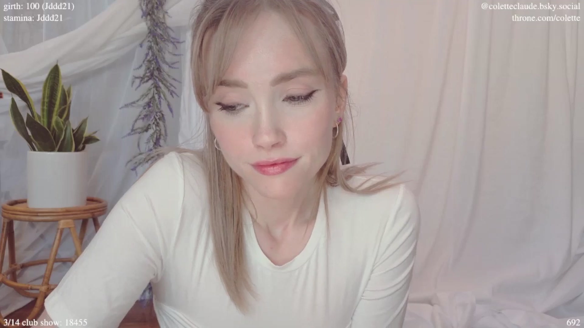 Gallery image thumbnail from coletteclaude's myfreecams stream on, 03/11/2025, 20:25 image 4 of 20