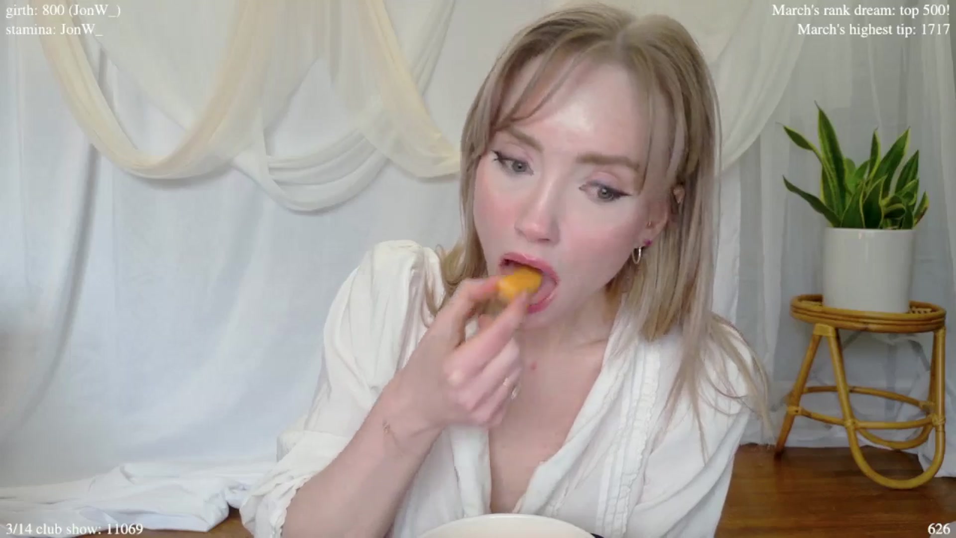Gallery image thumbnail from coletteclaude's myfreecams stream on, 03/13/2025, 20:31 image 13 of 20