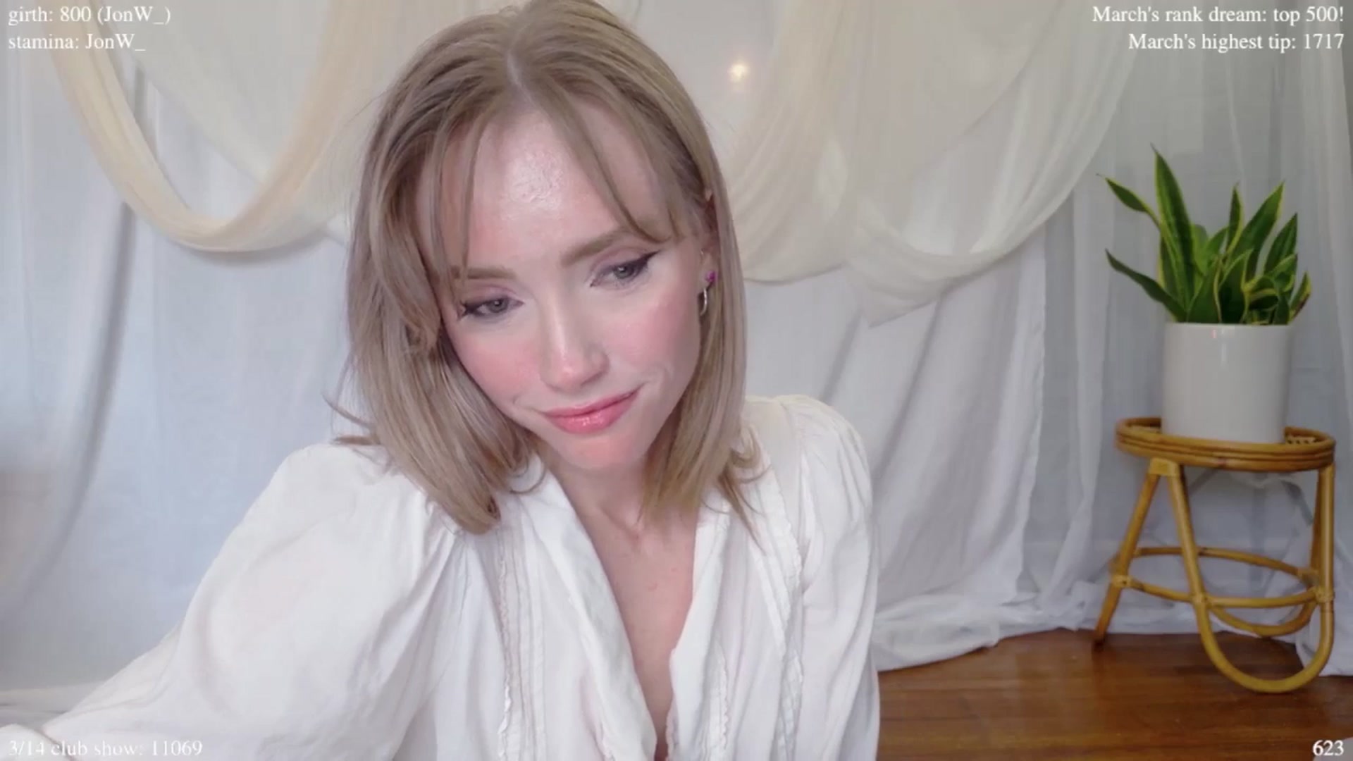 Gallery image thumbnail from coletteclaude's myfreecams stream on, 03/13/2025, 20:31 image 14 of 20